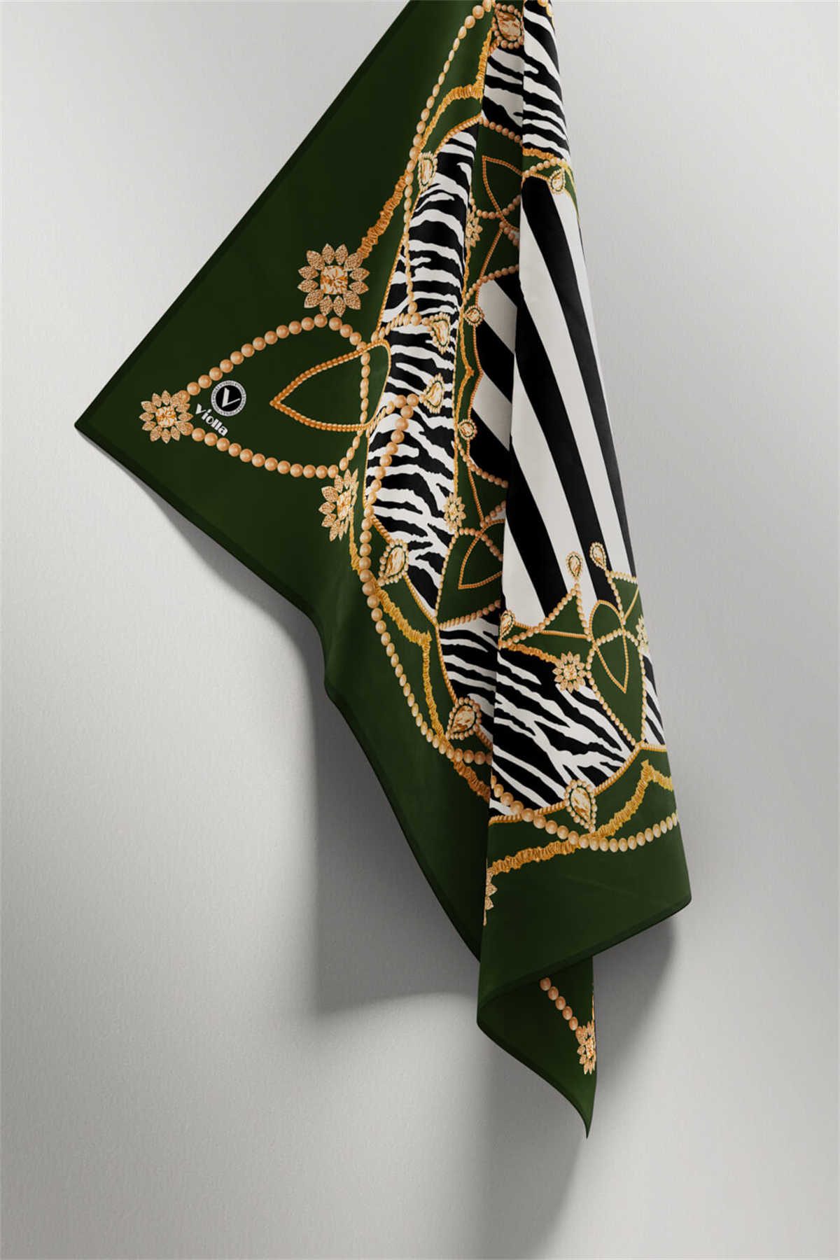 Twill Gold Detaylı Zebra Desenli Zümrüt Yeşili Renkli 90x90 Eşarp (İpek İçermez) Kenar Dikiş Şekli El Dikişli