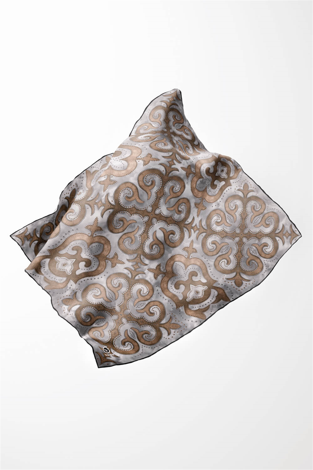 Twill Barok Desenli Gri - Bej Renkli 90x90 Eşarp (İpek İçermez) Kenar Dikiş Şekli El Dikişli