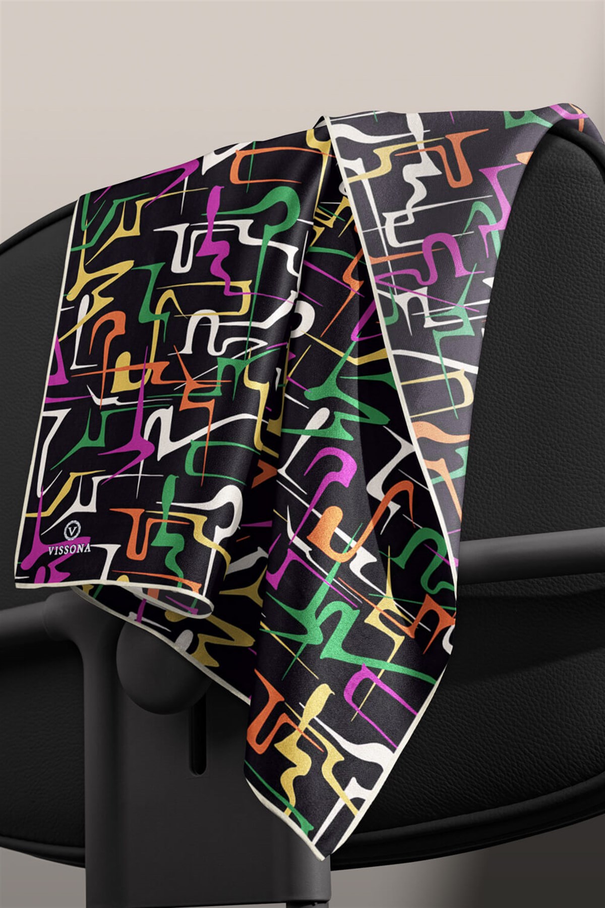 %100 Twill İpek Soyut Geometrik Desenli Fuşya - Sarı Renkli 90x90 Eşarp Dikim Şekli : El Dikişi