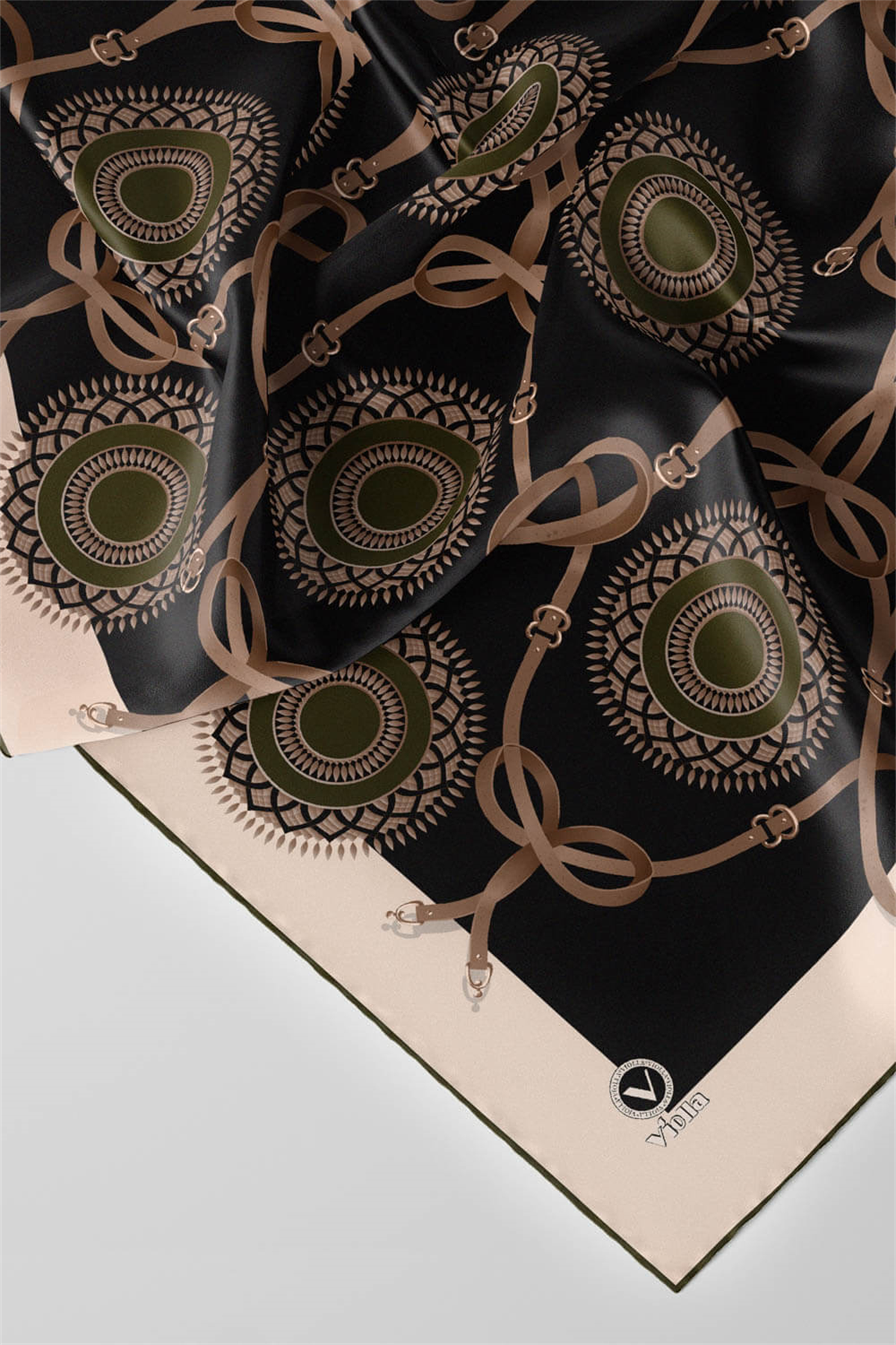 Twill Kemerli Ve Geometrik Desenli Haki Renkli 90x90 Eşarp (İpek İçermez) Kenar Dikiş Şekli El Dikişli