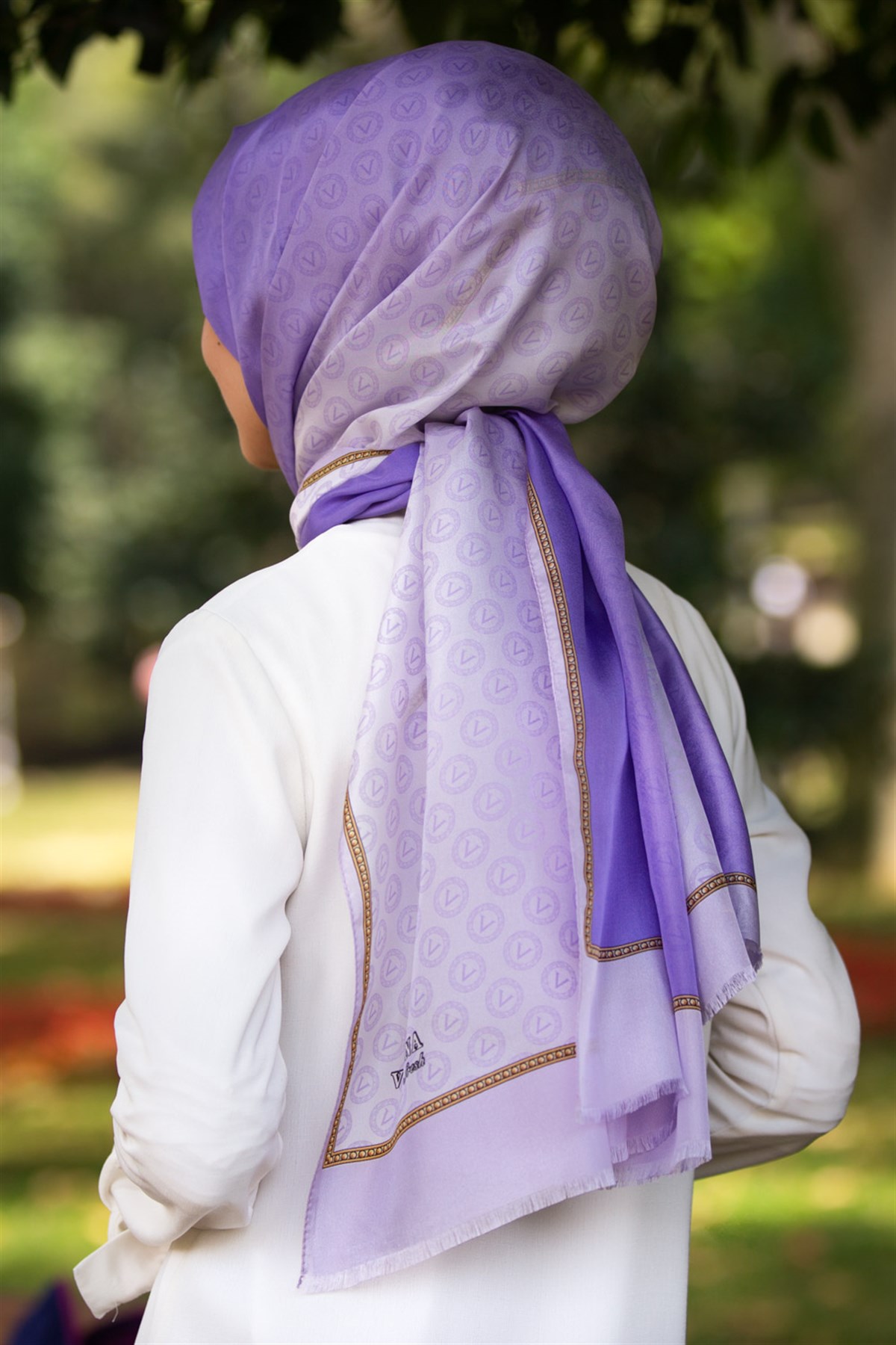 %100 İpek Degradeli Ve Monogram Desenli Lila - Gold Renkli 92x210 Şal