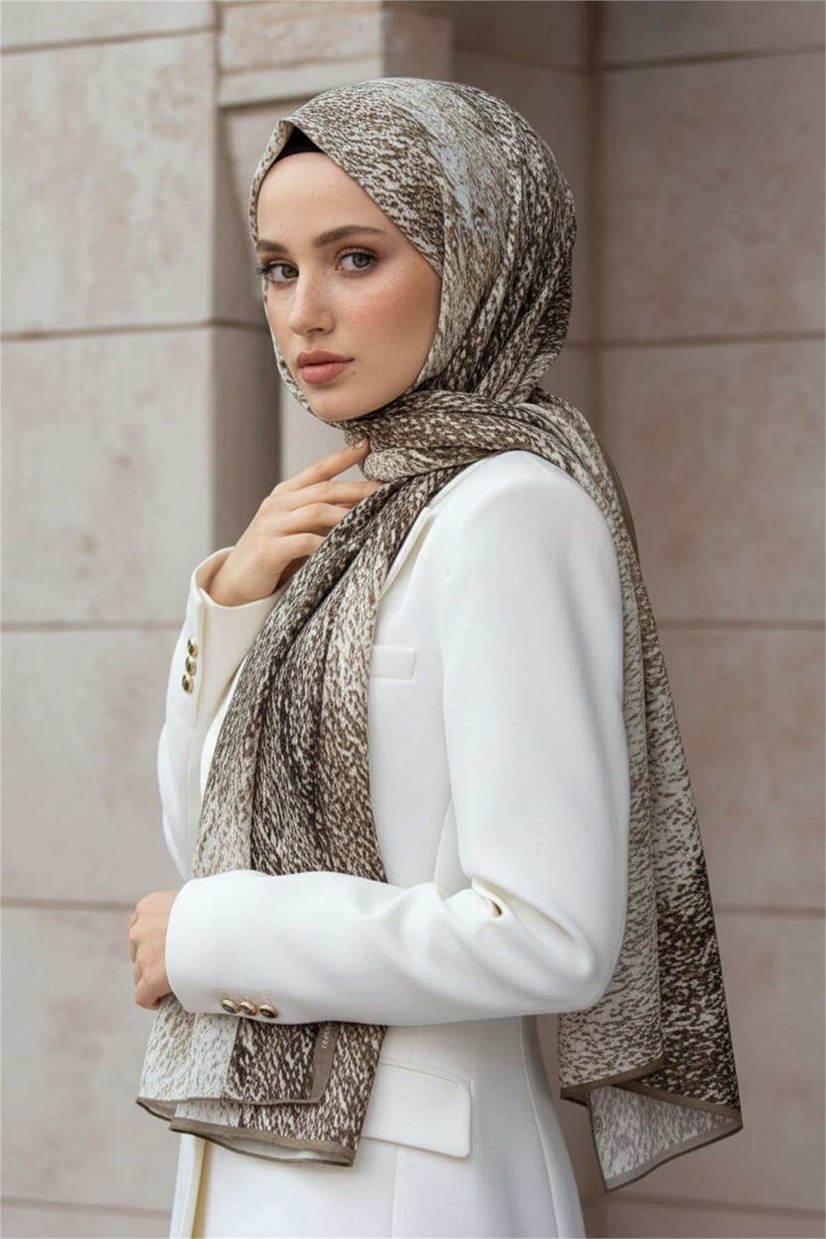 KREP ZİKZAK GEOMETRİK DESENLİ TAŞ RENKLİ 75X195 KIRIŞMAZ ŞAL