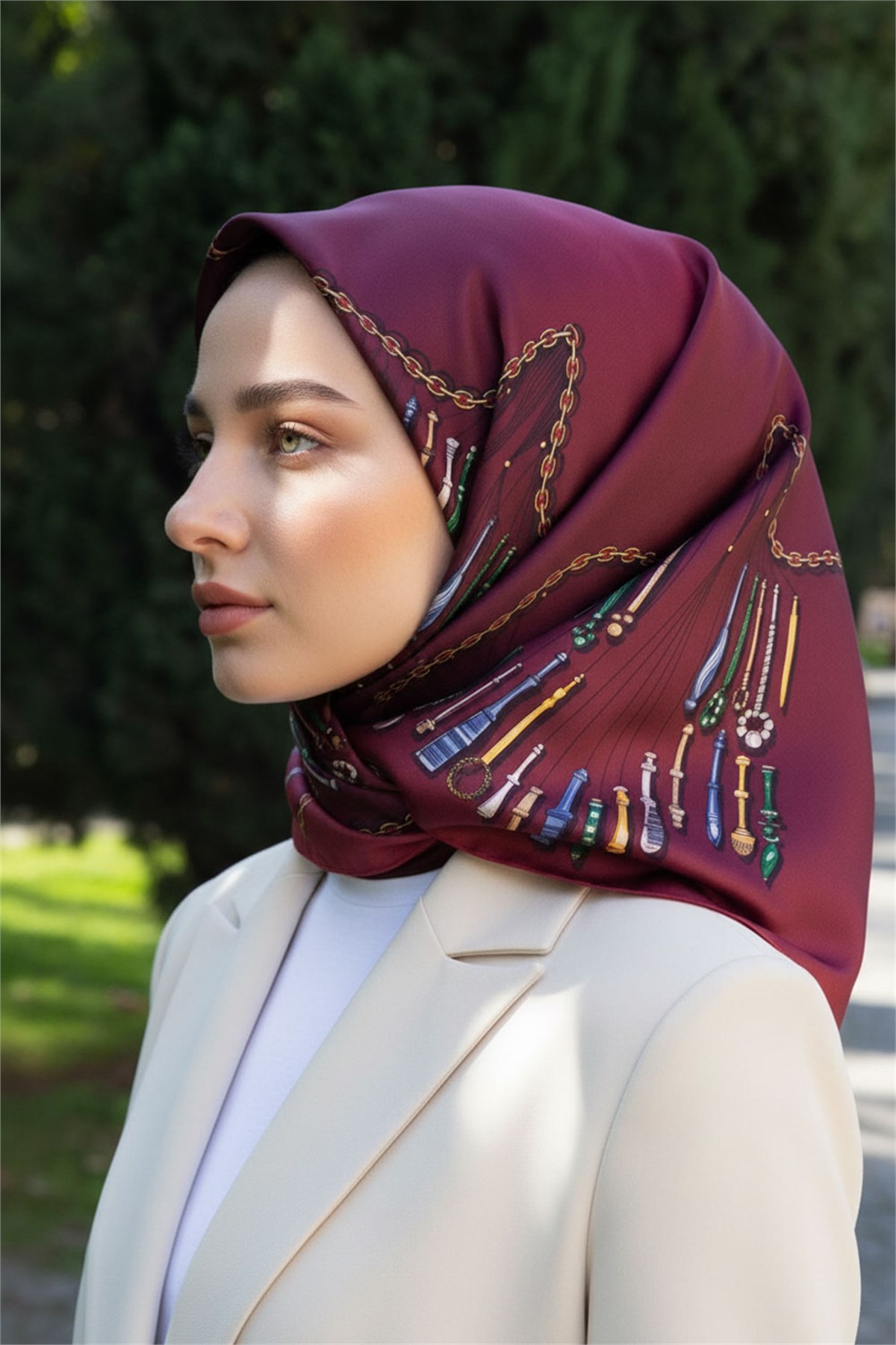 %100 Twill İpek Zincir Desenli Bordo Renkli 90x90 Eşarp Dikim Şekli : El Dikişi