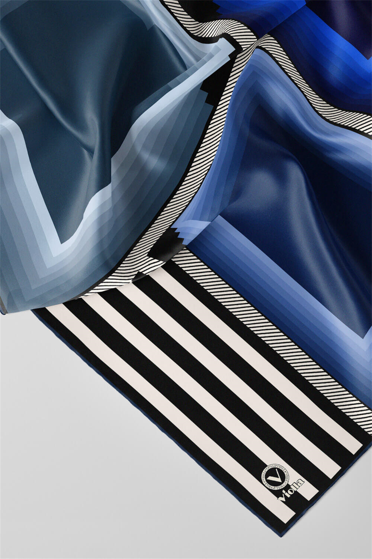 Twill Geometrik Desenli Saks Renkli 90x90 Eşarp (İpek İçermez) Kenar Dikiş Şekli El Dikişli