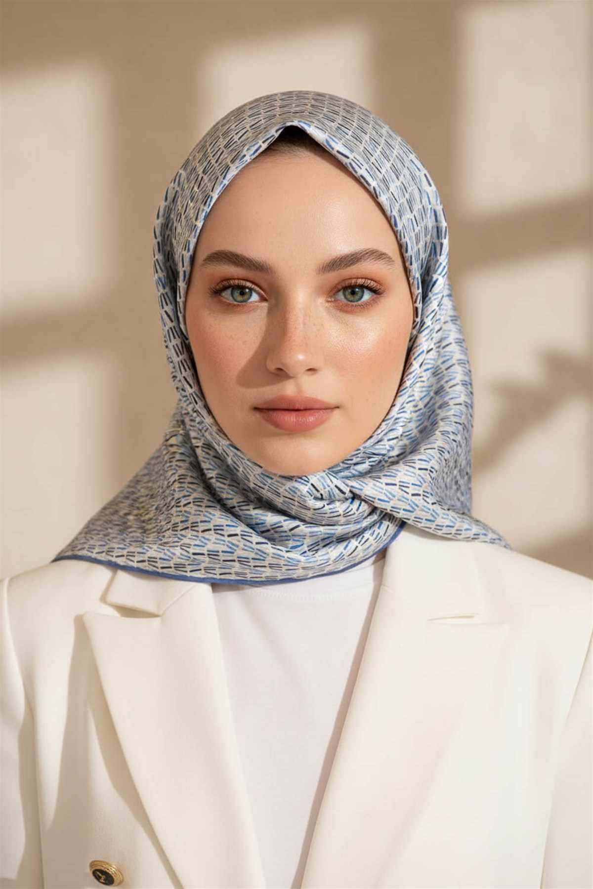 %100 Twill İpek Çizgi Desenli İndigo - Gri Renkli 90x90 Eşarp Dikim Şekli : El Dikişi