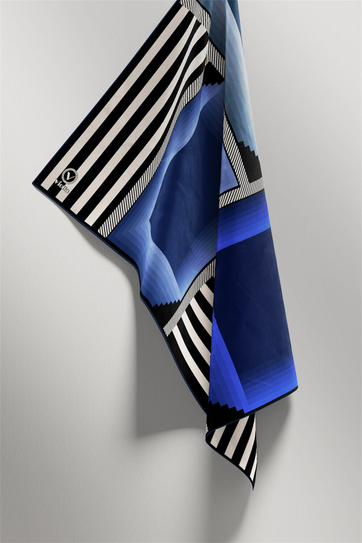 Twill Geometrik Desenli Saks Renkli 90x90 Eşarp (İpek İçermez) Kenar Dikiş Şekli El Dikişli