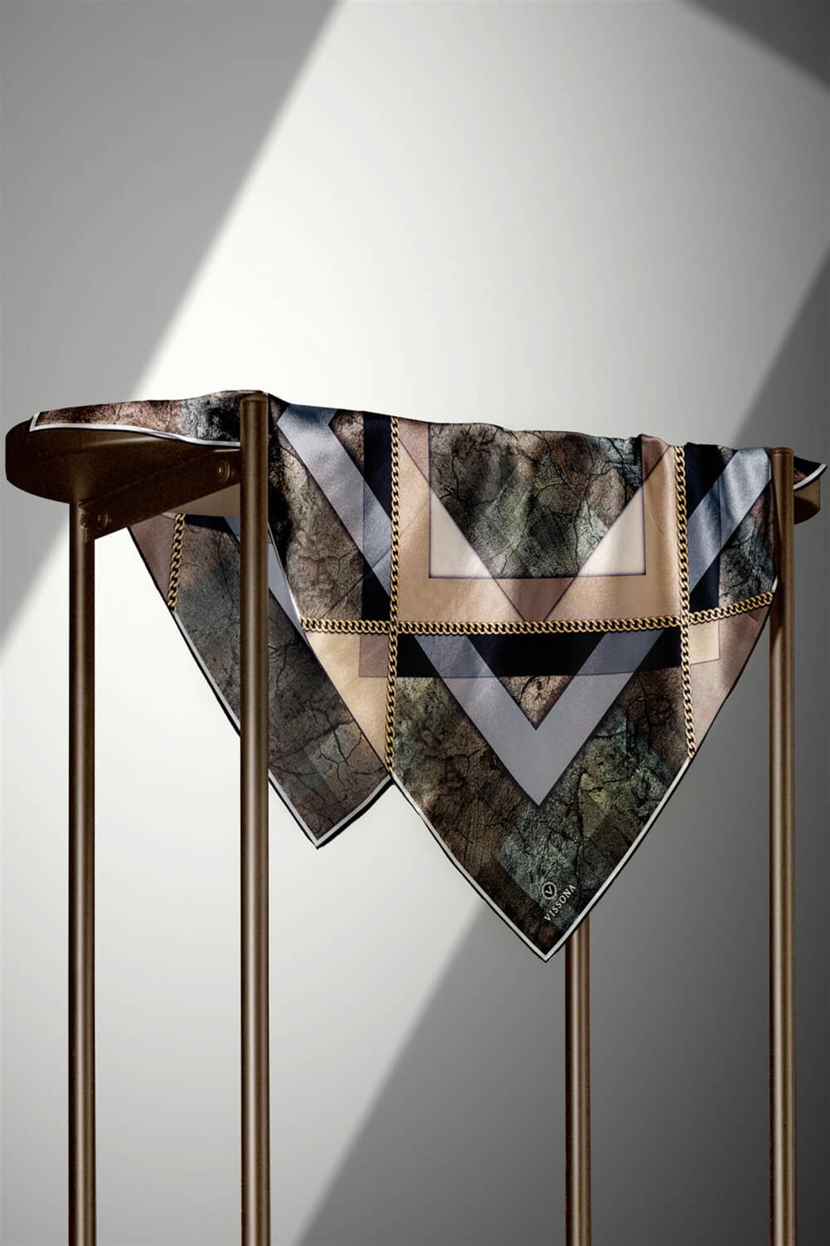 %100 Twill İpek Taş Efekti Desenli Gri - Siyah Renkli 90x90 Eşarp Dikim Şekli : El Dikişi