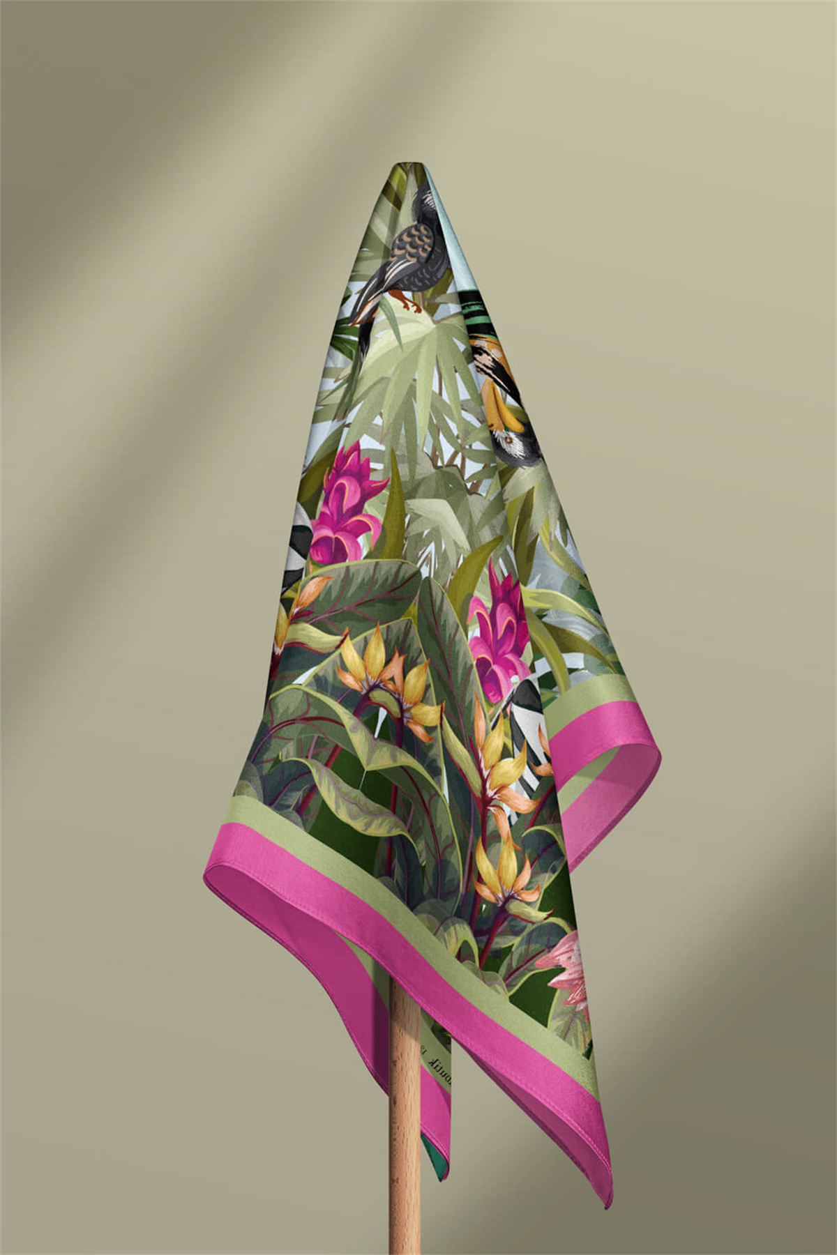 A82 TROPICAL TASARIMLI BANDANA DG12458