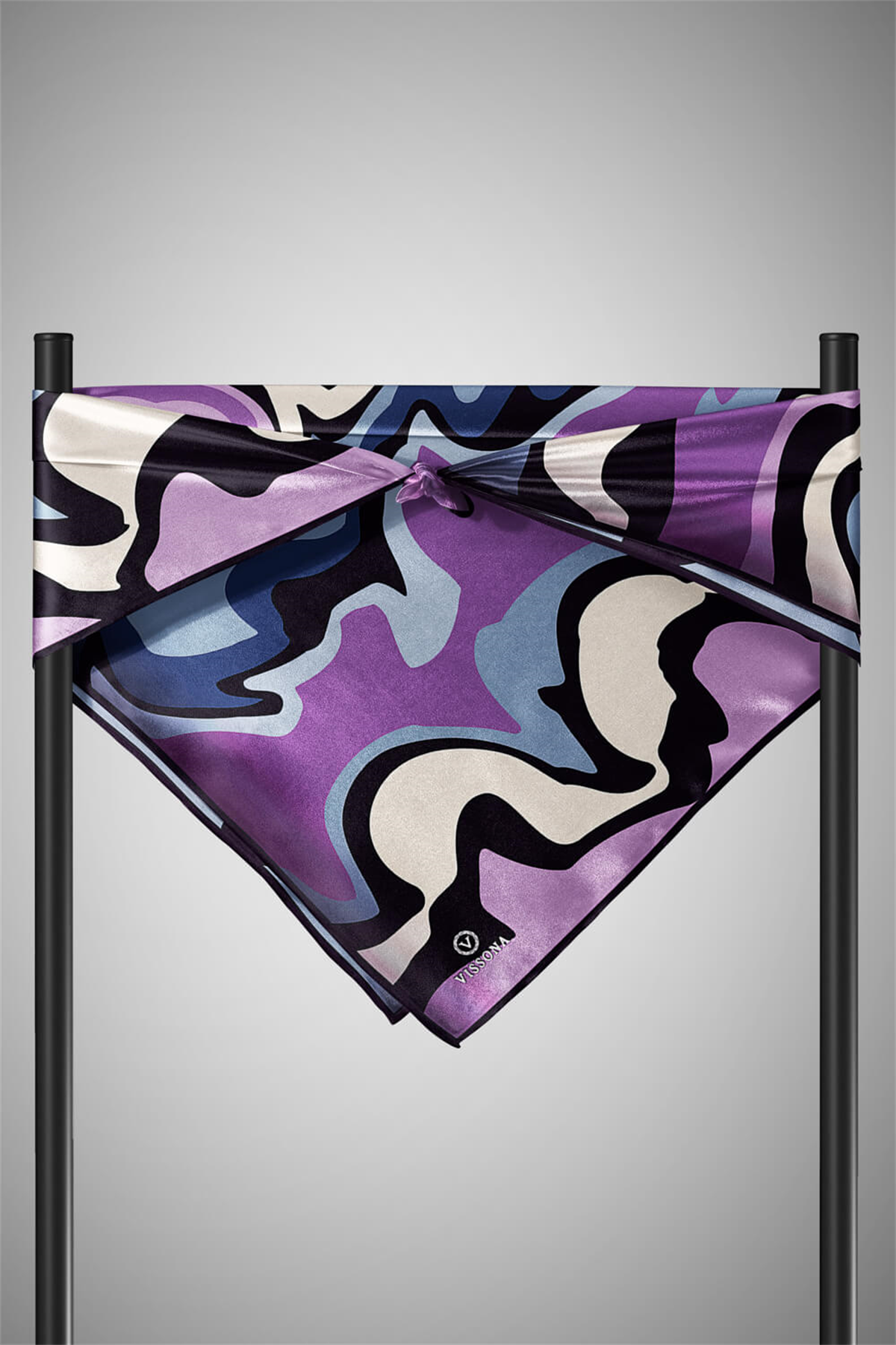 % 57 İPEK % 43 VİSKON Twill İpek Dalga Desenli İndigo - Lila Renkli 90x90 Dikim Şekli : El Dikişi Eşarp