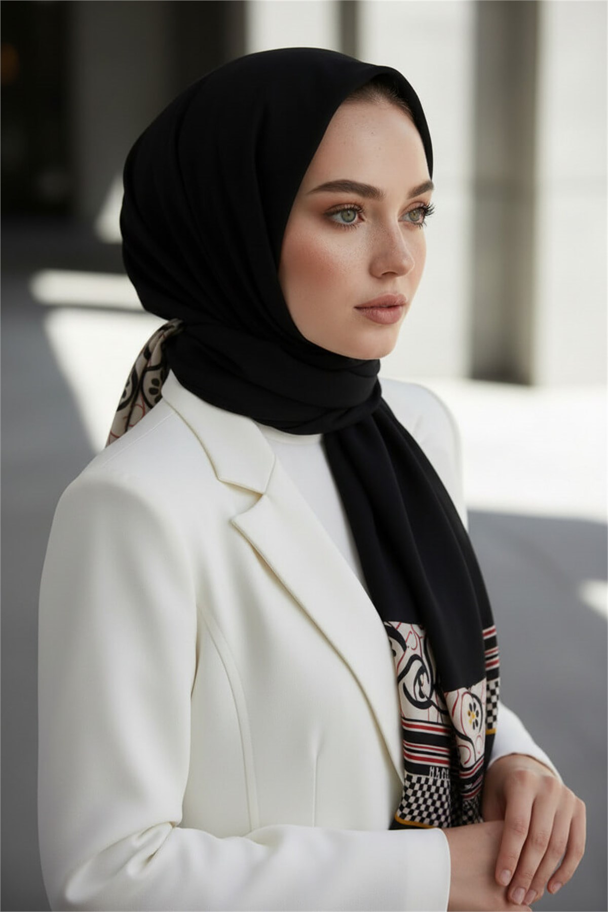 KREP KENAR MOTİFİ ÇİÇEK DESENLİ SİYAH RENKLİ 75X195 KIRIŞMAZ ŞAL