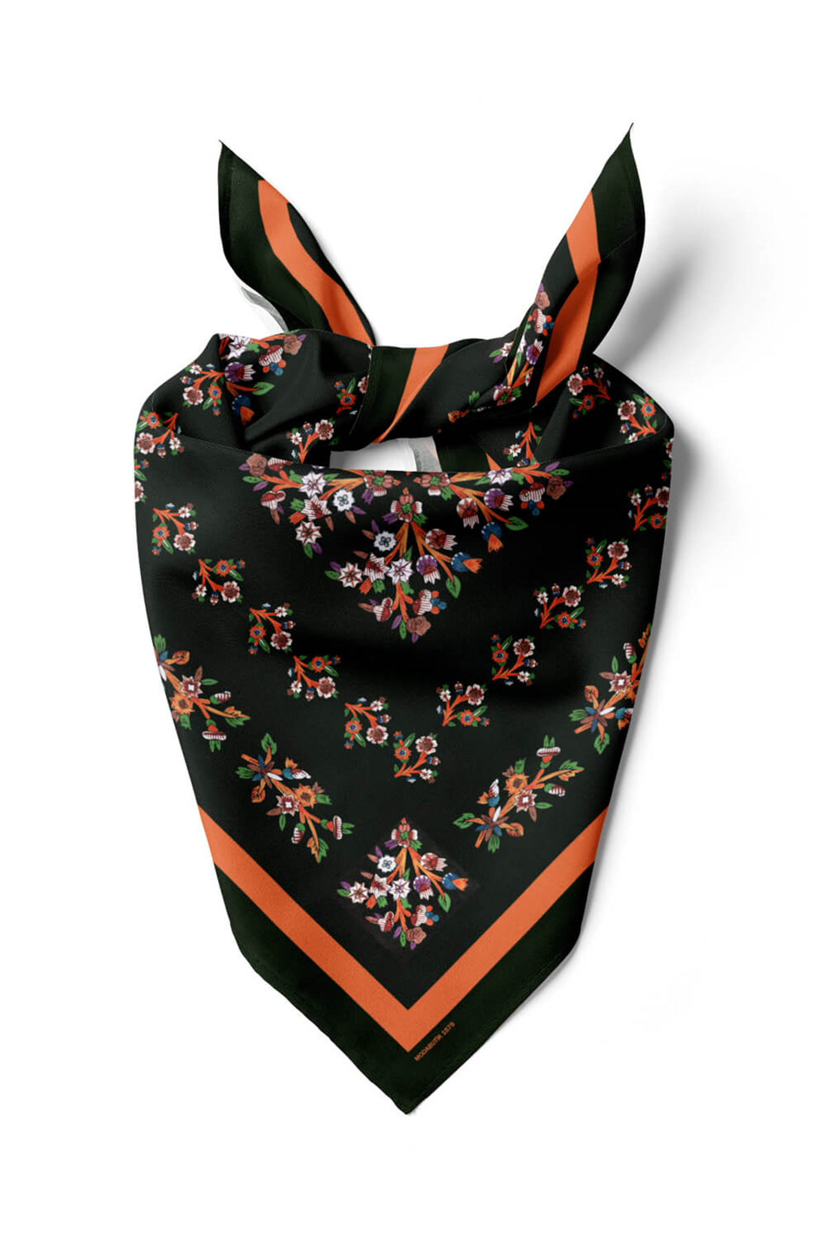 B21 Kadın Siyah Çiçek Desenli 50x50 Bandana DG01579-22