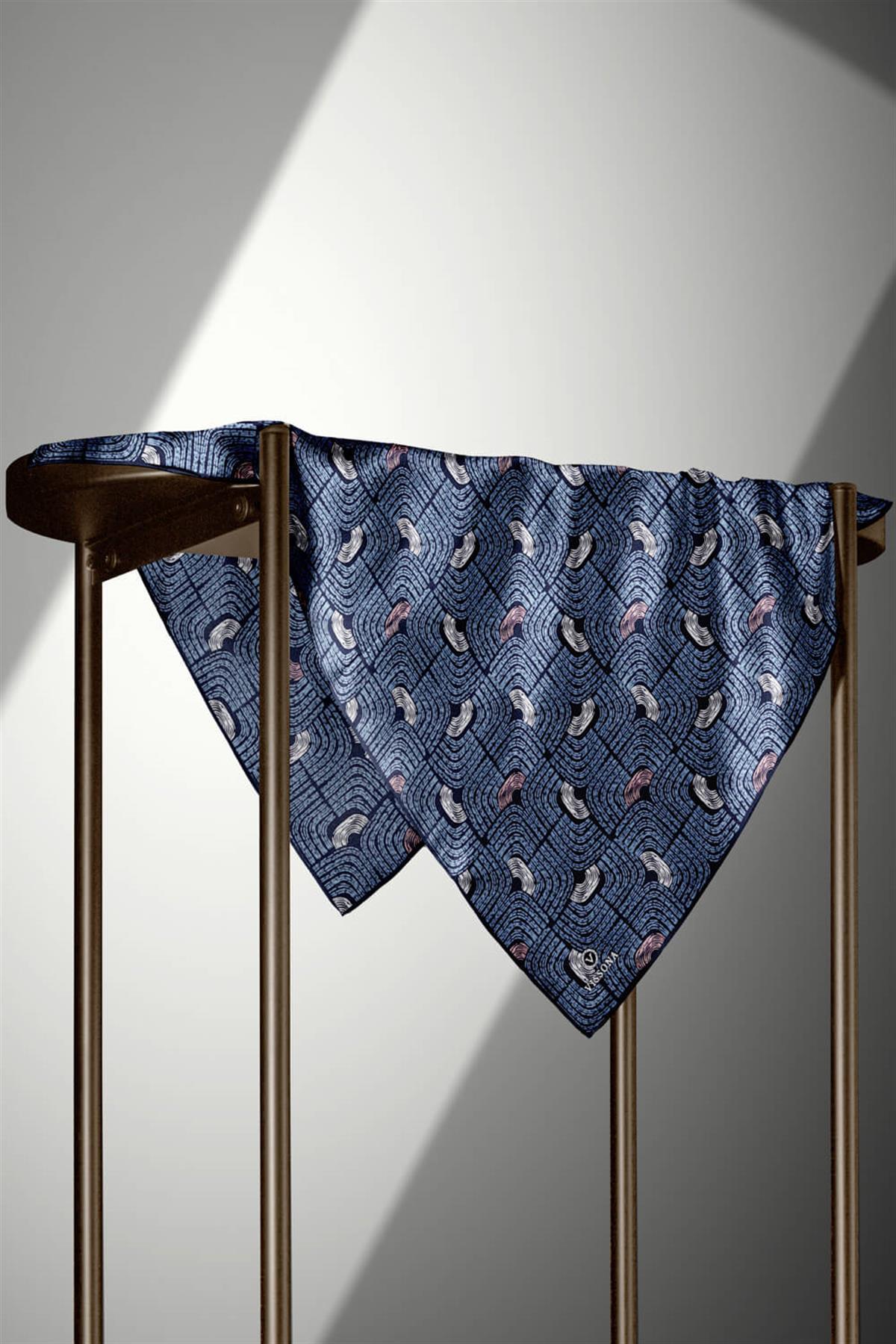 %100 Twill İpek Geometrik Desenli İndigo - Siyah Renkli 90x90 Eşarp Dikim Şekli : El Dikişi