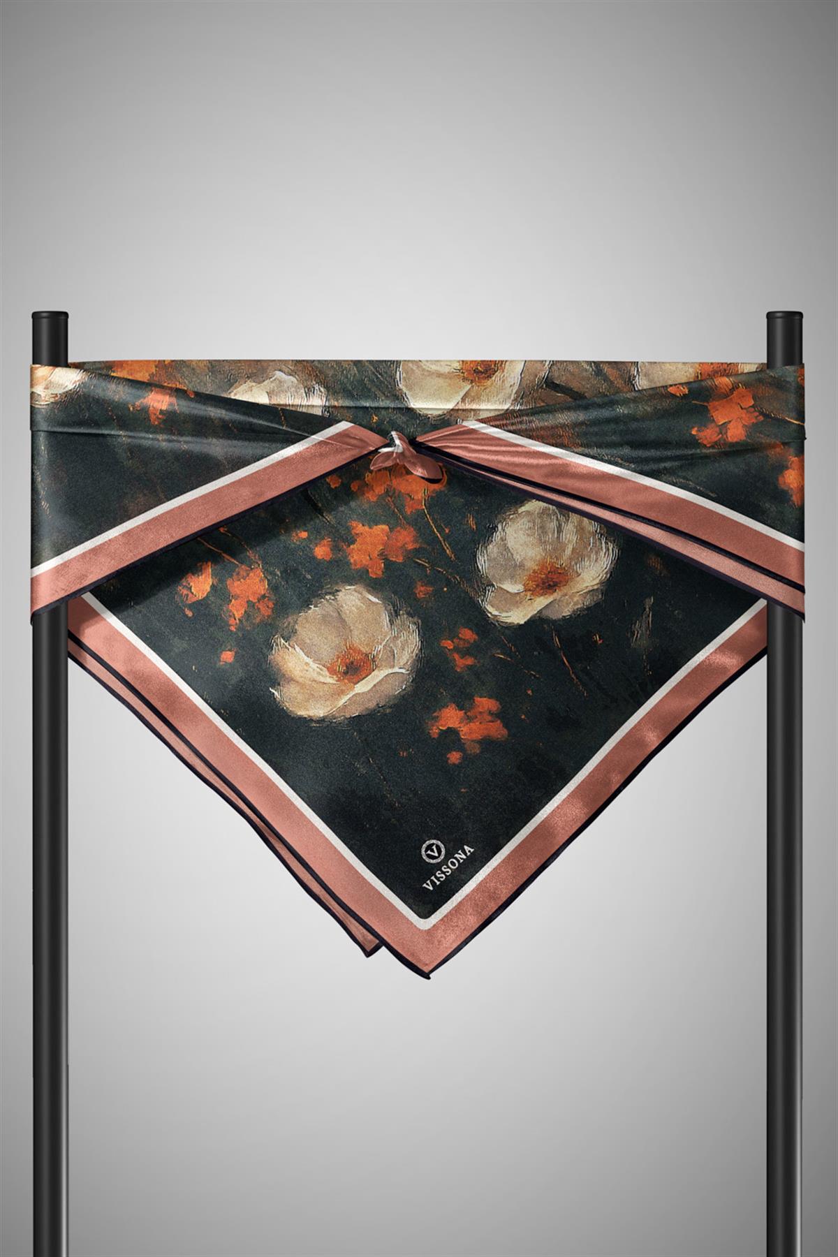 %100 Twill İpek Yağlı Boya Çiçek Desenli Taba - Petrol Yeşili Renkli 90x90 Eşarp Dikim Şekli : El Dikişi