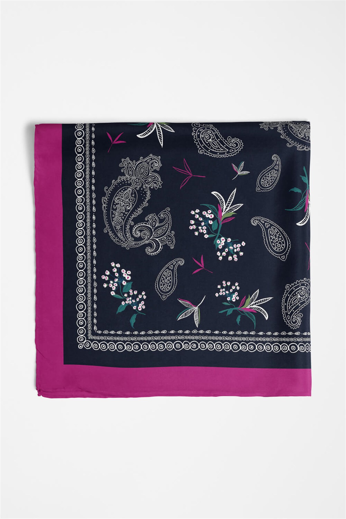 Violla Kadın Siyah Beyaz Şal Desenli 50x50 Bandana DG01658-22