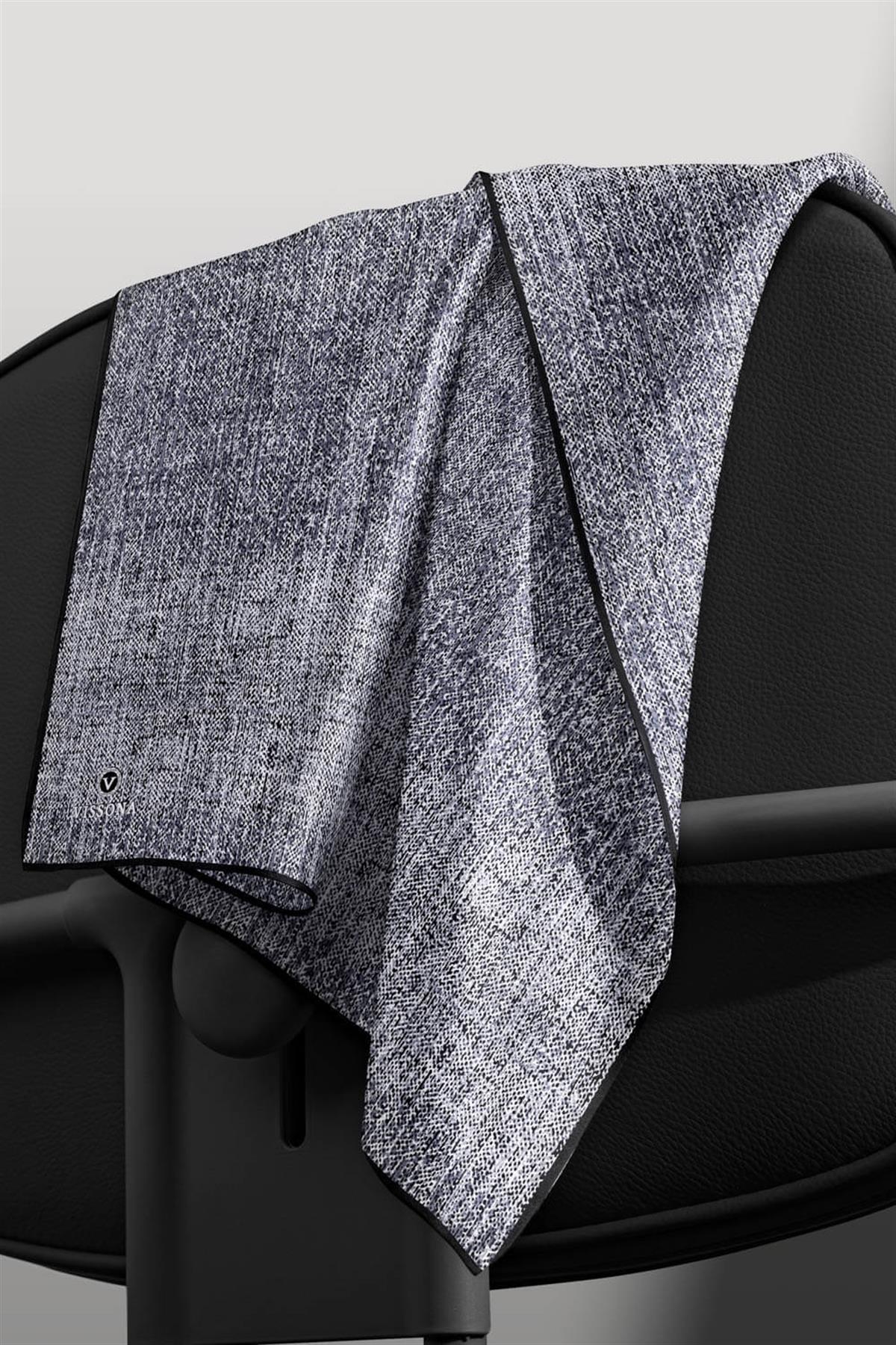 %100 Twill İpek Dokulu Desen Gri - Siyah Renkli 90x90 Eşarp Kenar Dikiş Şekli El Dikişli