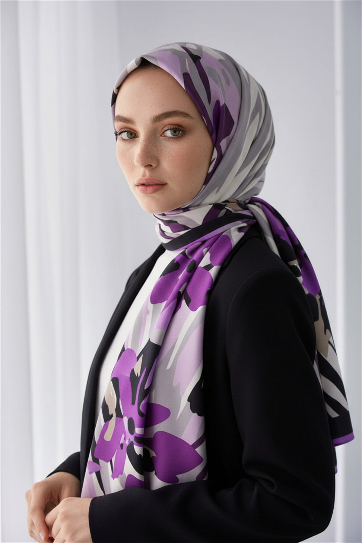 KREP ZEBRA VE ÇİÇEK DESENLİ LİLA RENKLİ 75X195 KIRIŞMAZ ŞAL