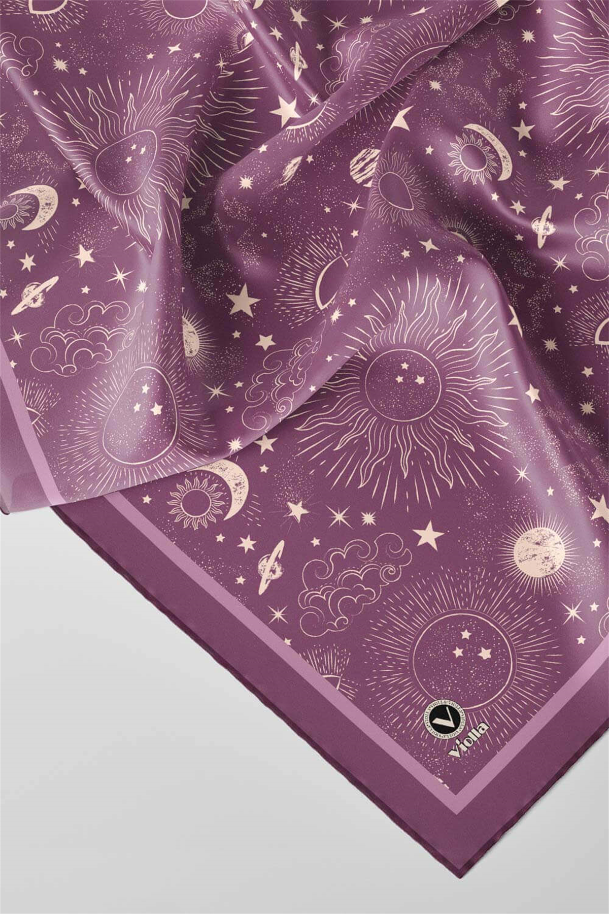 Twill Galaksi Desenli Lila Renkli 90x90 Eşarp (İpek İçermez) Dikim Şekli : El Dikişi