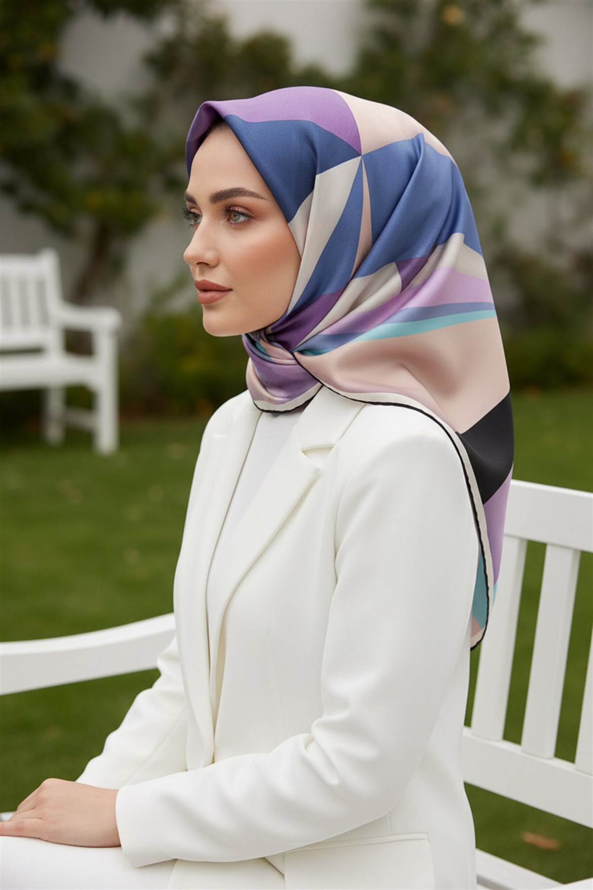 %100 Twill İpek Geometrik Desenli Lila - Pembe Renkli 90x90 Eşarp Dikim Şekli : El Dikişi