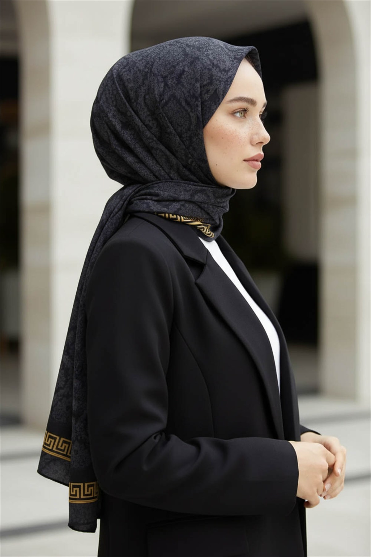 KREP GOLD DETAYLI BAROK DESENLİ SİYAH RENKLİ 75X195 KIRIŞMAZ ŞAL