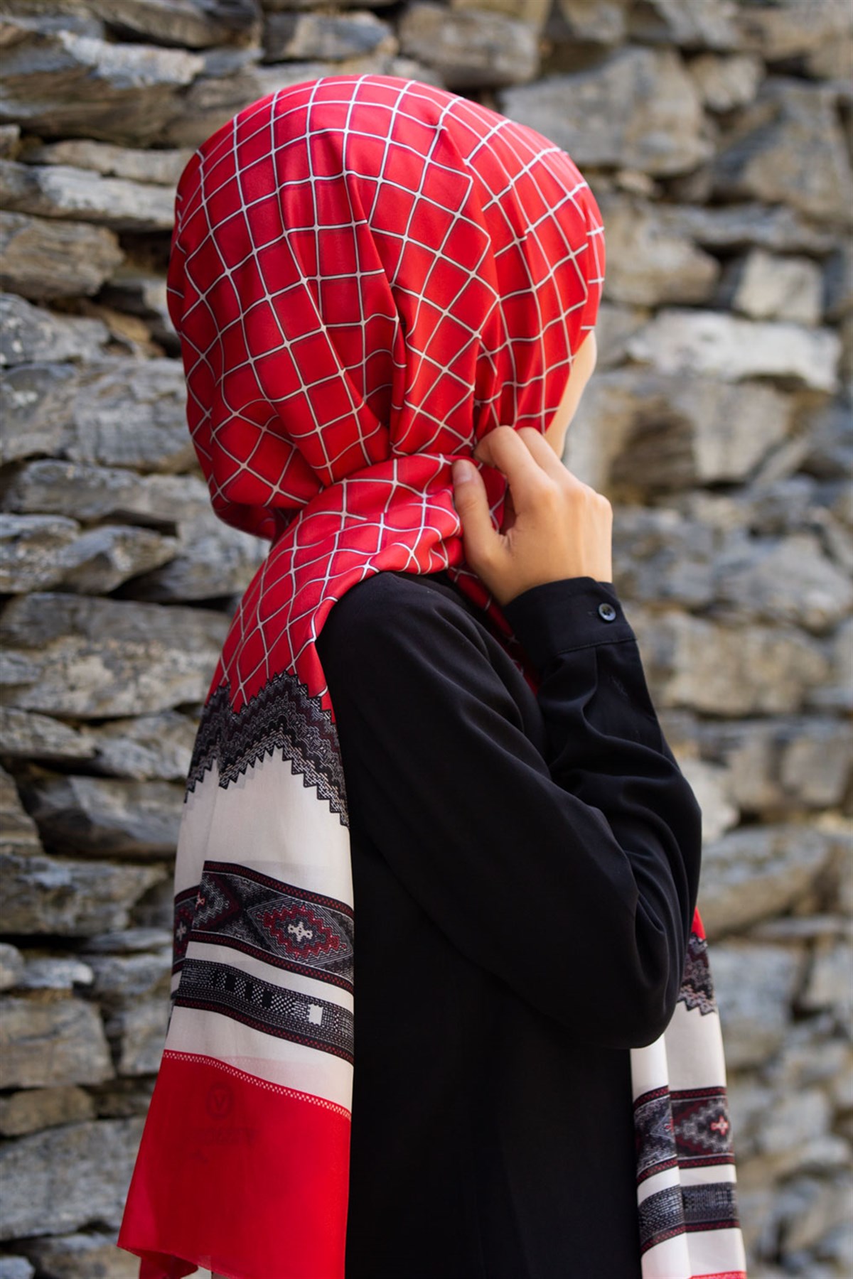 %100 İpek Etnik Desenli Kırmızı - Krem Renkli 92x210 Şal