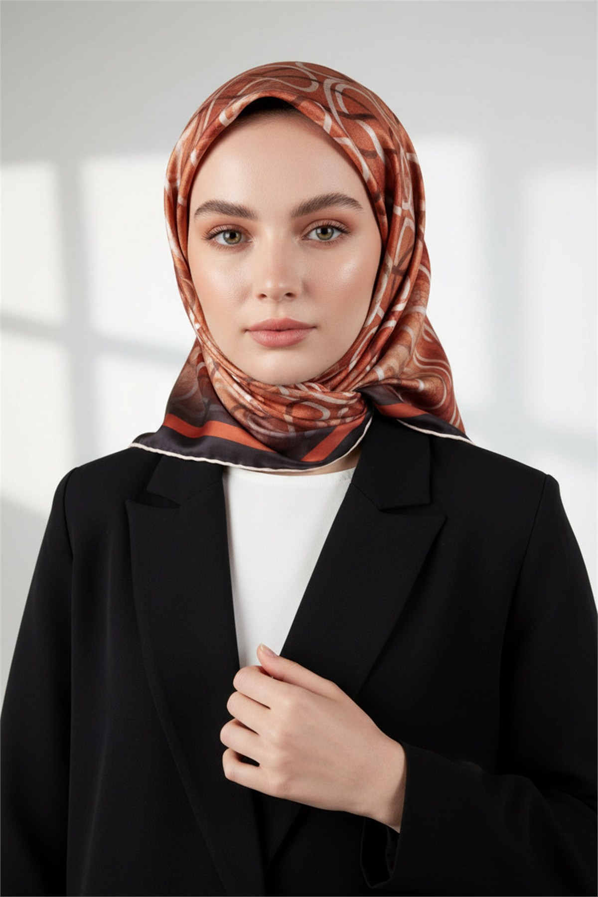 Kristal Geometrik Desenli Taba Renkli 90x90 Eşarp (İpek İçermez) Kenar Dikiş Şekli El Dikişli