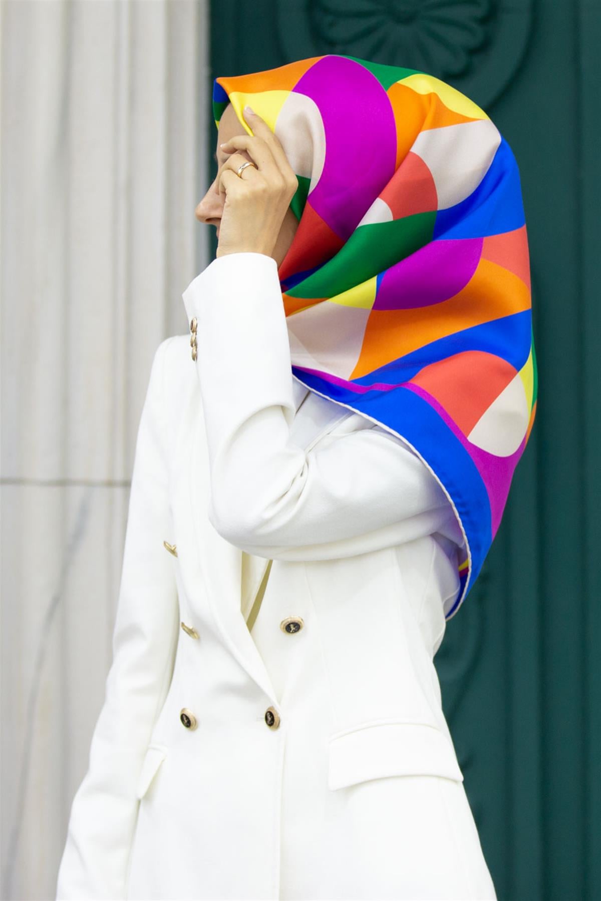 %100 Twill Renk Bloklu Çizgili Desenli Saks - Turuncu Renkli 90x90 Eşarp Dikim Şekli: El Dikişii