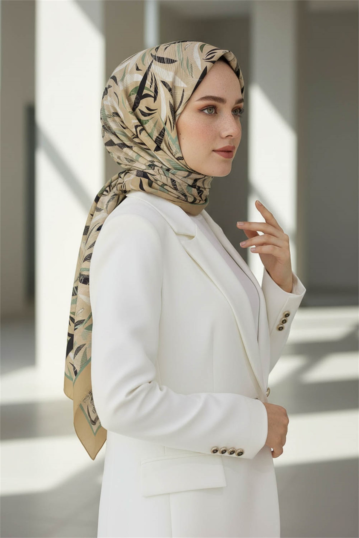 KREP GEOMETRIK DESENLİ MİNT YEŞİLİ RENKLİ 75X195 KIRIŞMAZ ŞAL