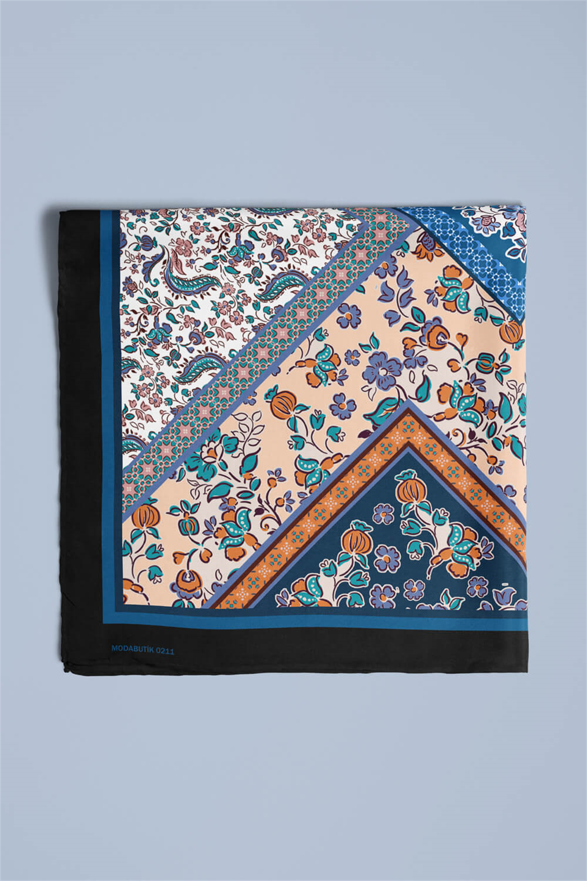 E114 Kadın Patchwork Desenli Bandana 50x50 Mavi DG0211-22