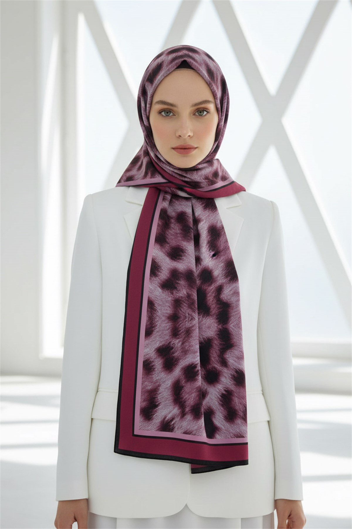 KREP LEOPAR DESENLİ BORDO RENKLİ 75X195 KIRIŞMAZ ŞAL