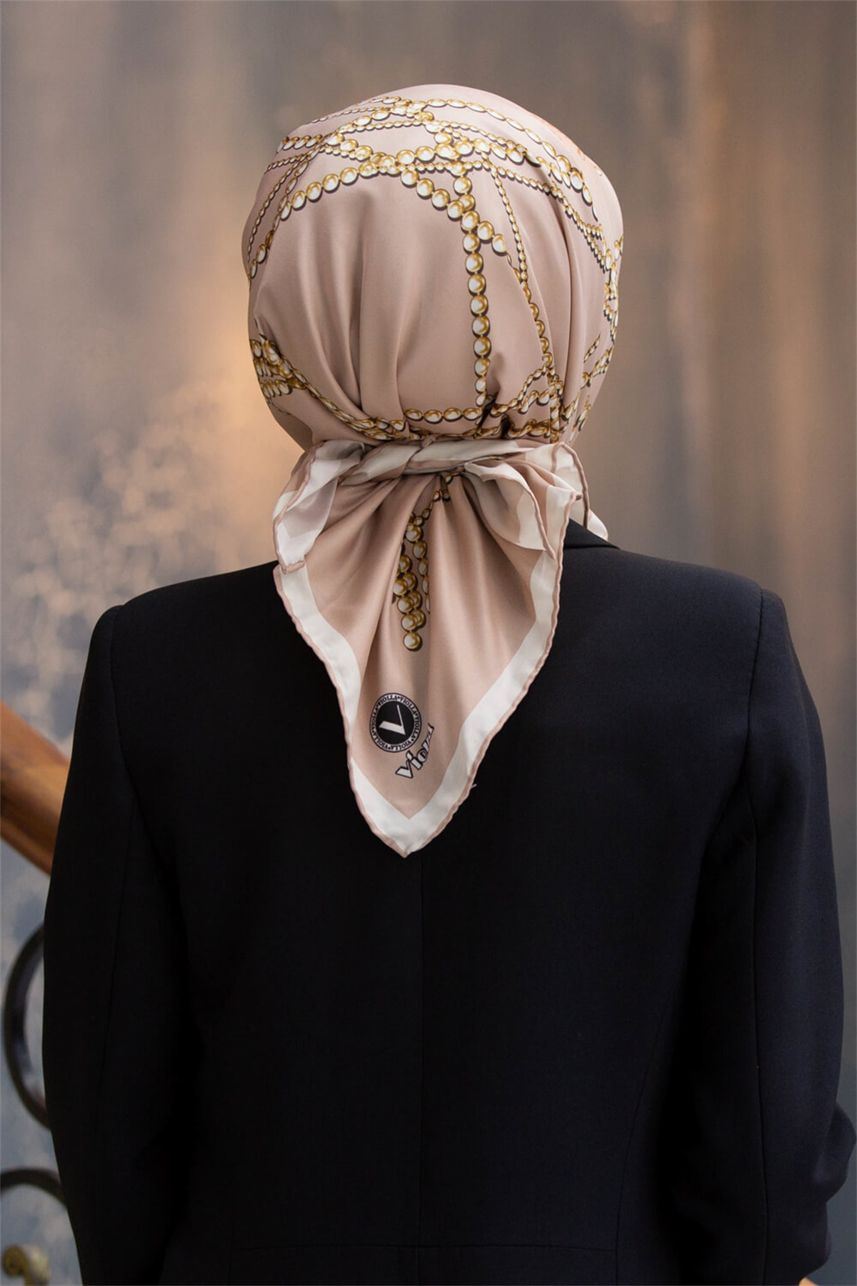 Twill Boncuk Desenli Bej Renkli 90x90 Eşarp (İpek İçermez) Kenar Dikiş Şekli El Dikişli