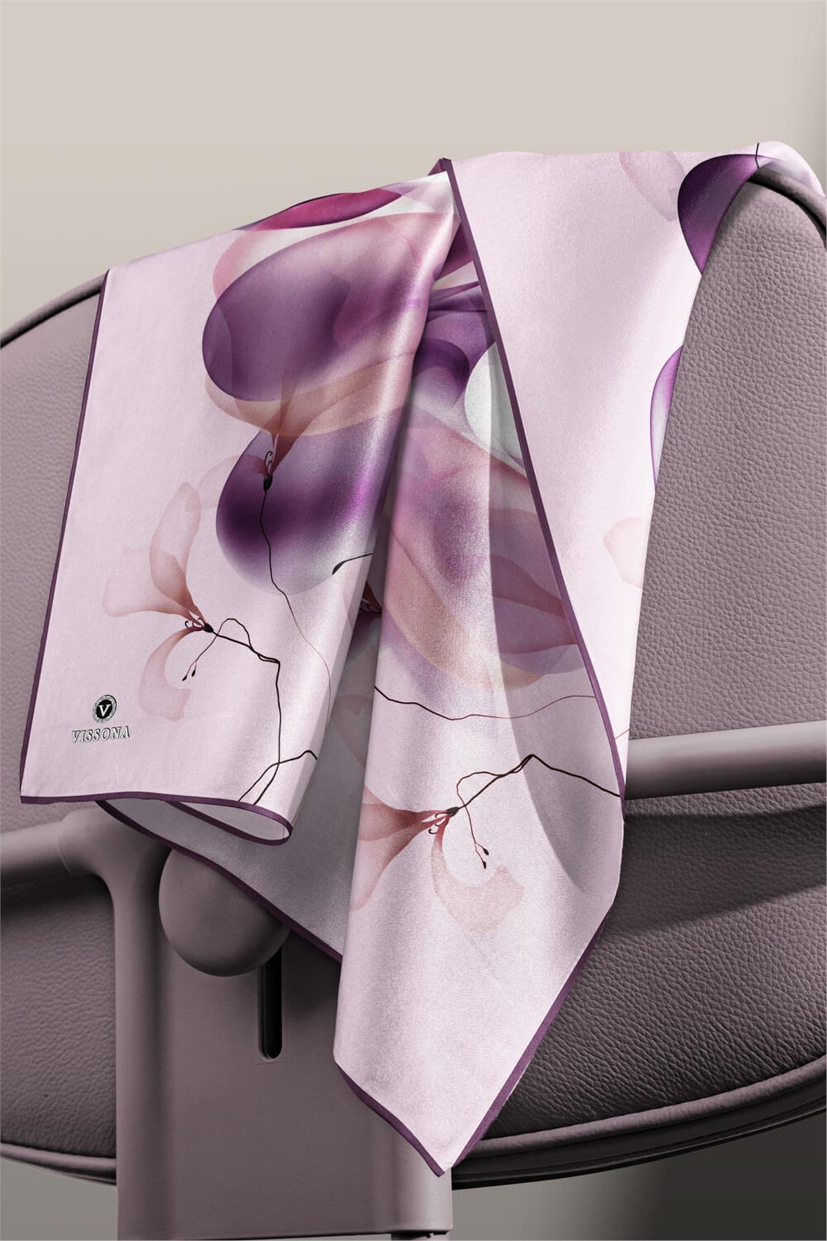 %100 Twill İpek Büyük Çiçek Desenli Mürdüm - Lila Renkli 90x90 Eşarp Dikim Şekli : El Dikişi