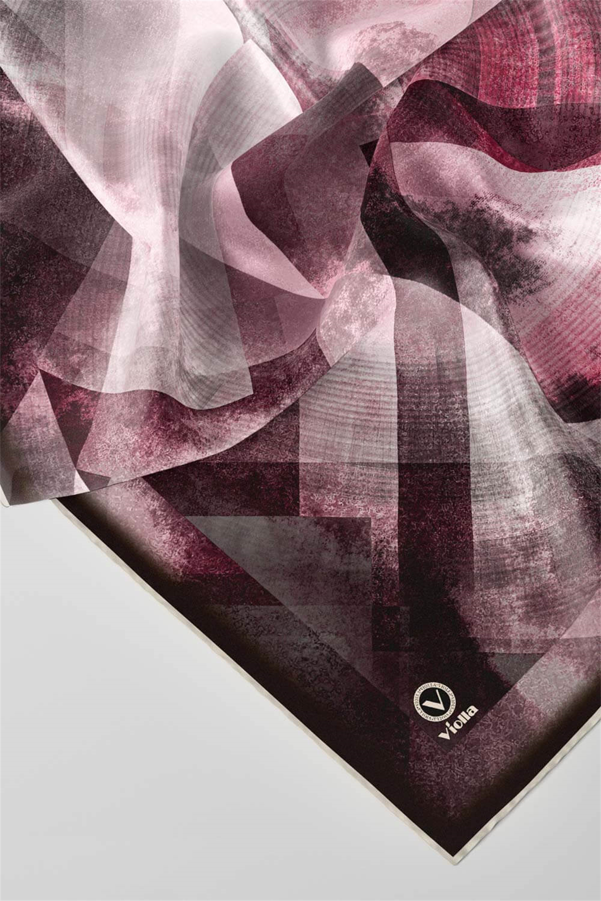 Twill Batik Desenli Mürdüm Renkli 90x90 Eşarp (İpek İçermez) Dikim Şekli : El Dikişi