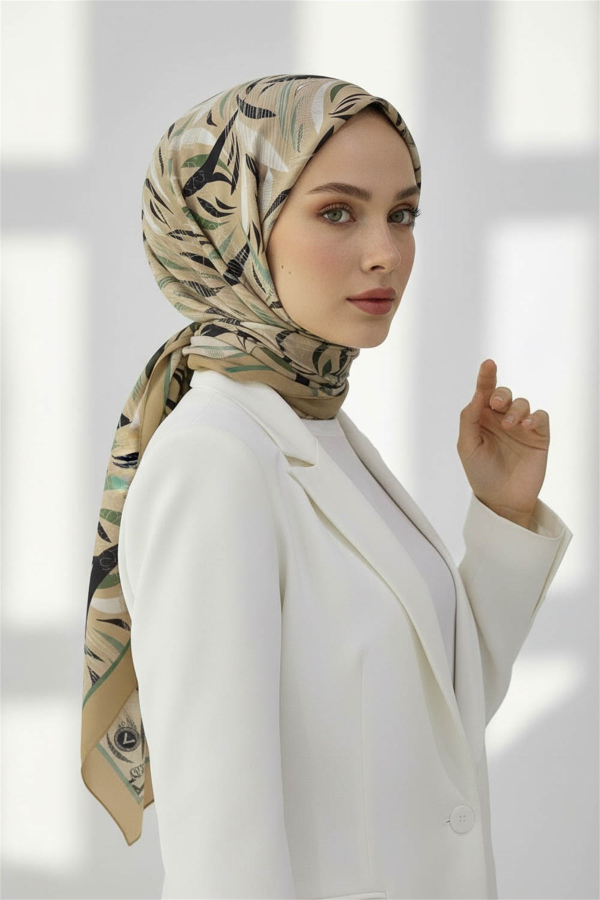 KREP GEOMETRIK DESENLİ MİNT YEŞİLİ RENKLİ 75X195 KIRIŞMAZ ŞAL