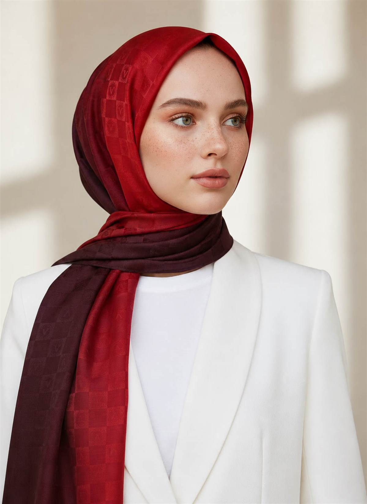 Vissona %57 İPEK %43 PAMUK Degrade Desenli Bordo Renkli Şal -  70x190 Dikiş Tipi İtalyan Dikişli