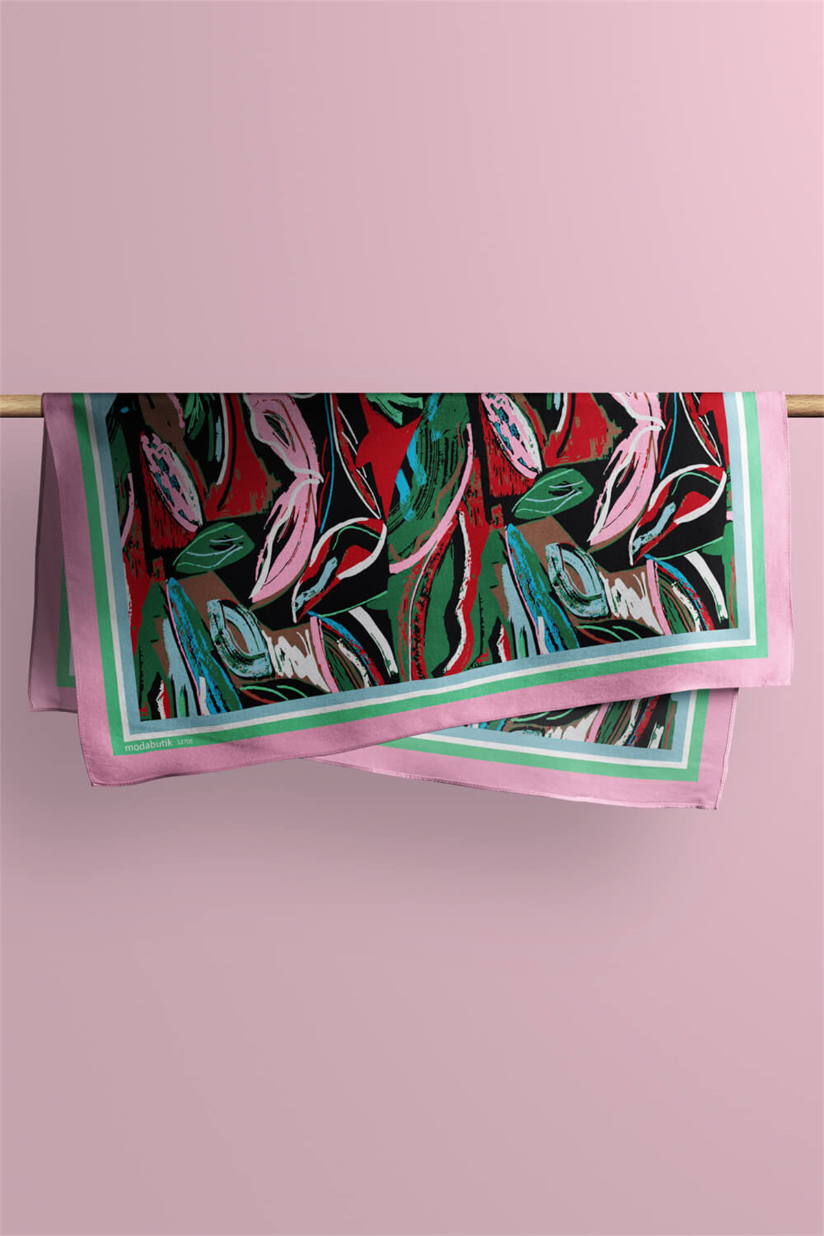 B113 COLOUFUL ORIANTAL BANDANA