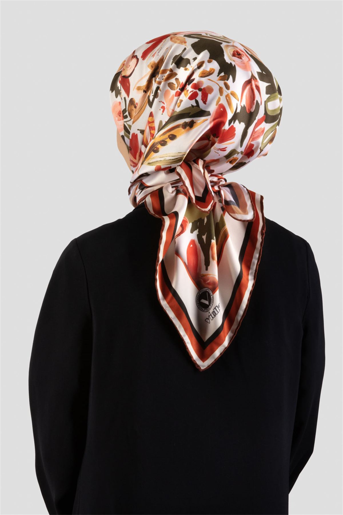 Rayon Çiçek Desenli Taba Renkli 90x90 Dikim Şekli : El Dikişi Eşarp (İpek İçermez)