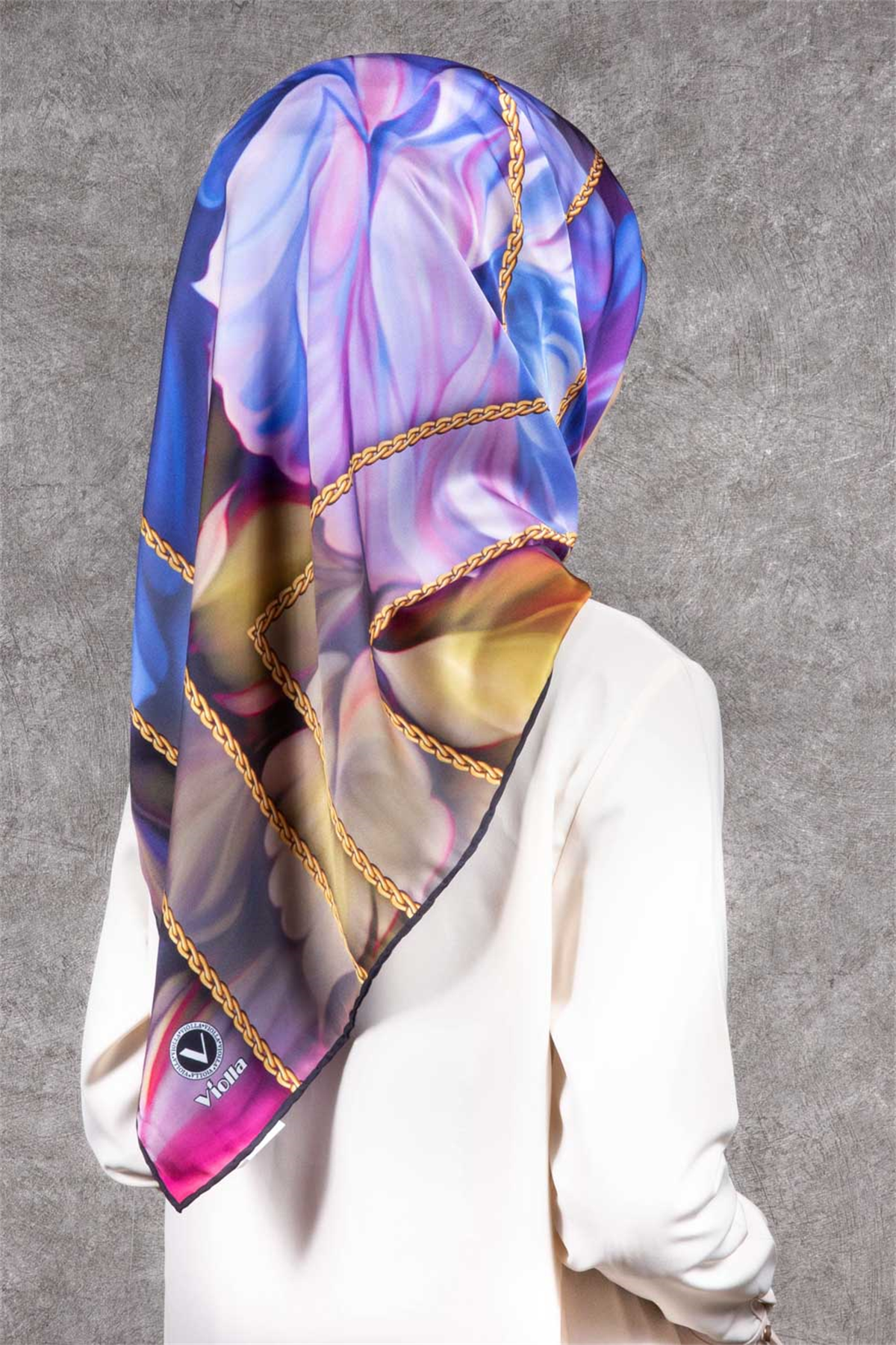 Twill Gül Desenli Saks - Pembe Renkli 90x90 Eşarp (İpek İçermez) Kenar Dikiş Şekli El Dikişli