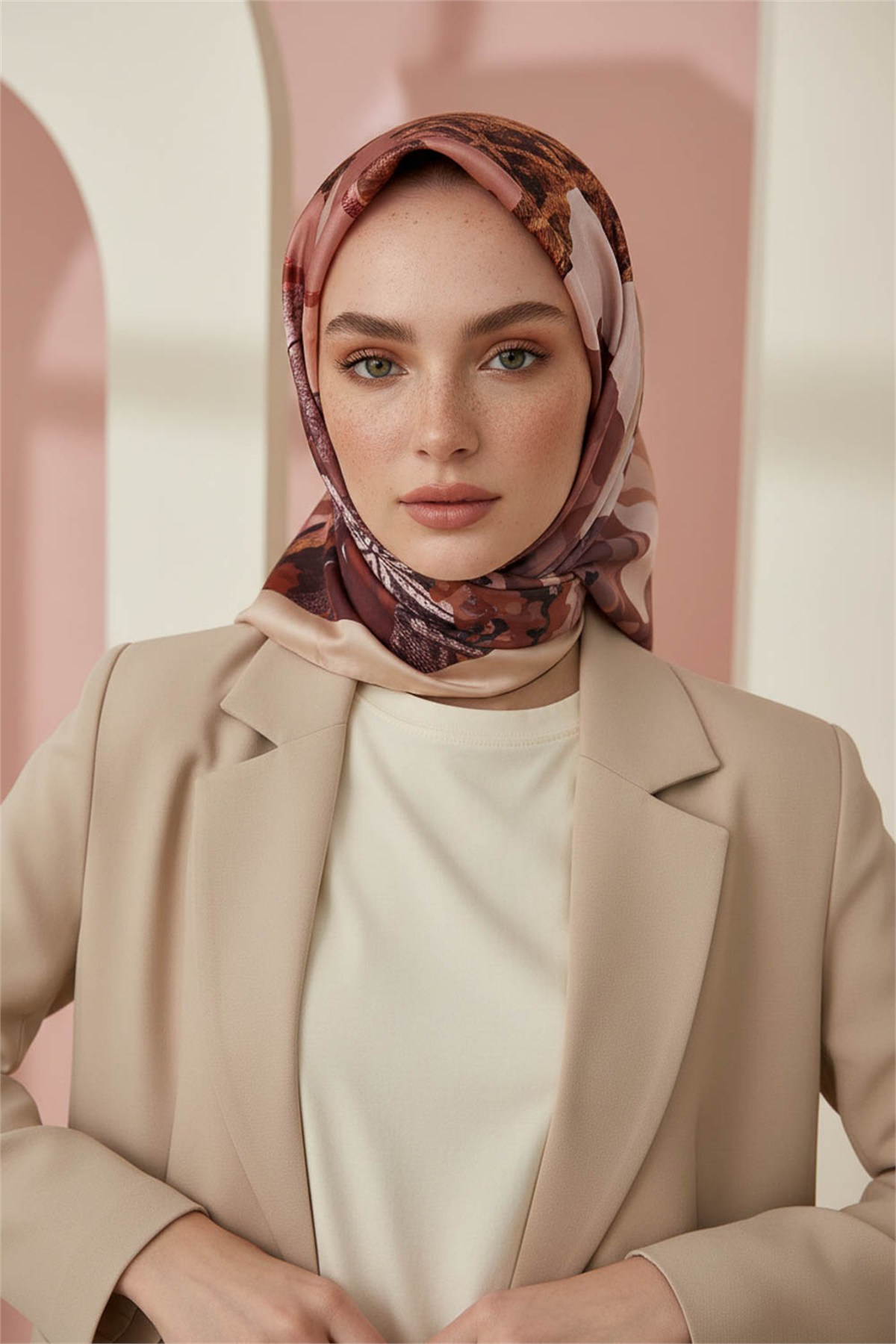 Kristal Batikli Ve Etnik Desenli Bakır Renkli 90x90 Eşarp (İpek İçermez) Kenar Dikiş Şekli El Dikişli