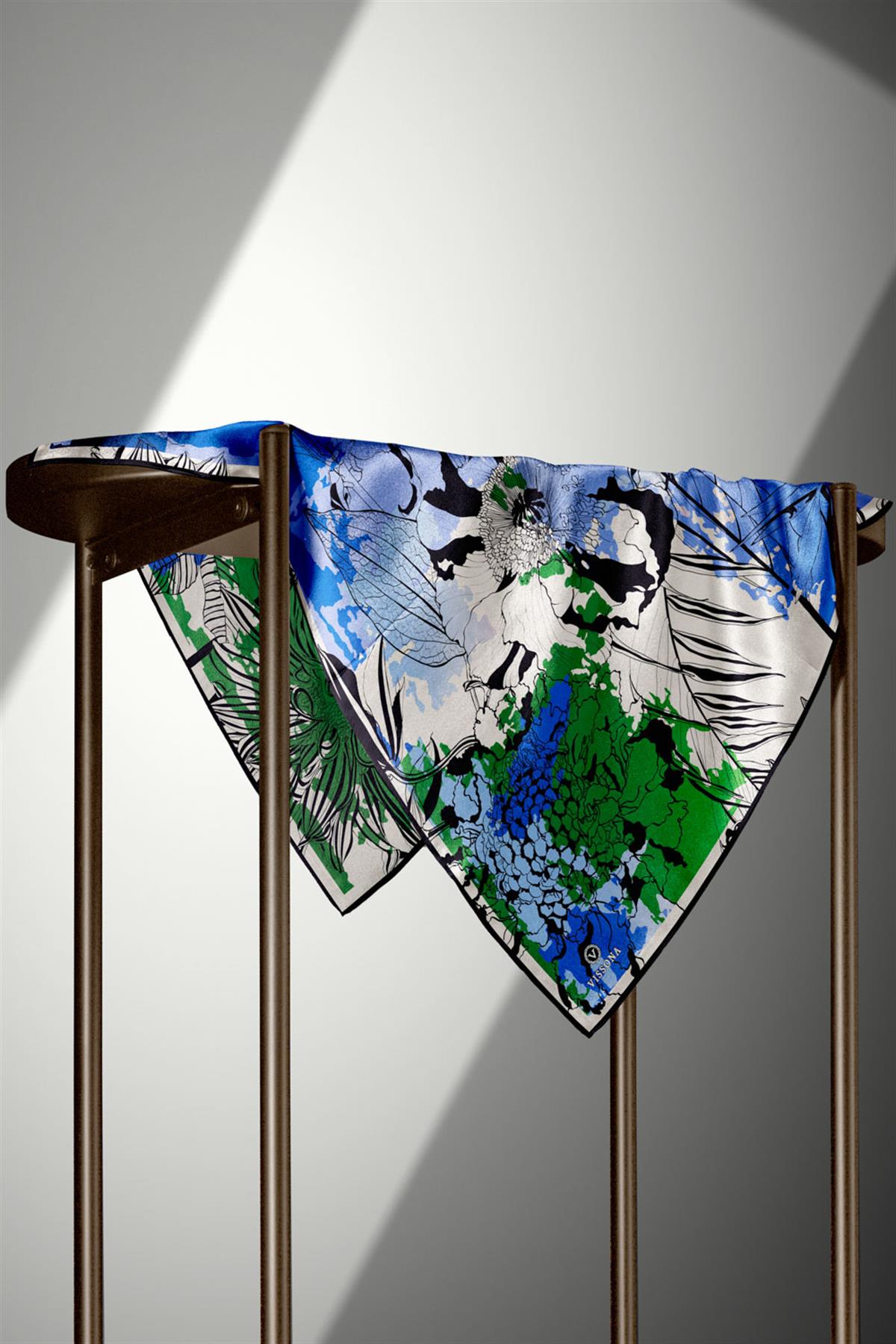 %100 Twill İpek Yaprak Desenli Saks - Zümrüt Yeşili Renkli 90x90 Eşarp Dikim Şekli : El Dikişi