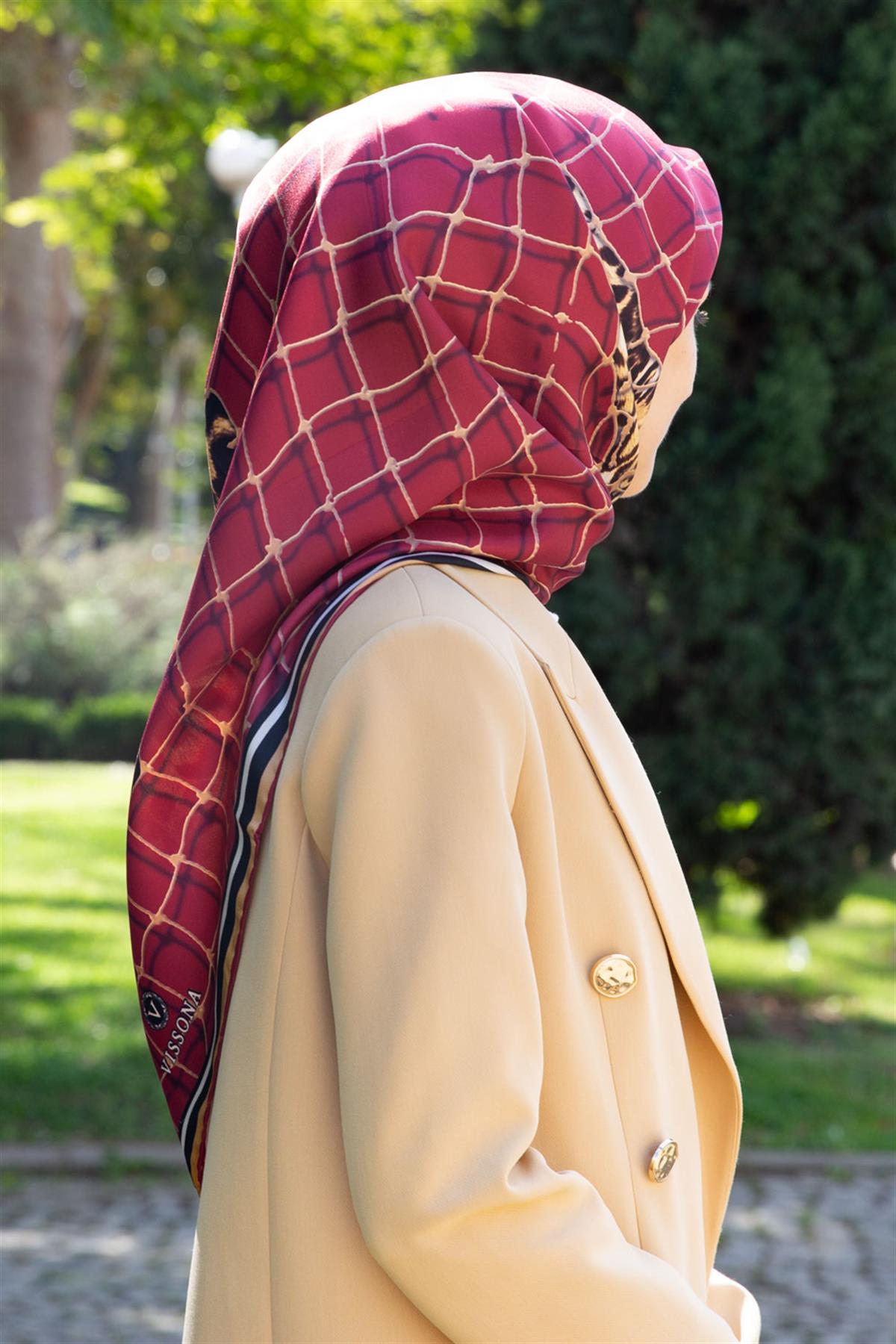 %100 Twill İpek Leopar Desenli Bordo Renkli 90x90 Eşarp Dikim Şekli : El Dikişi