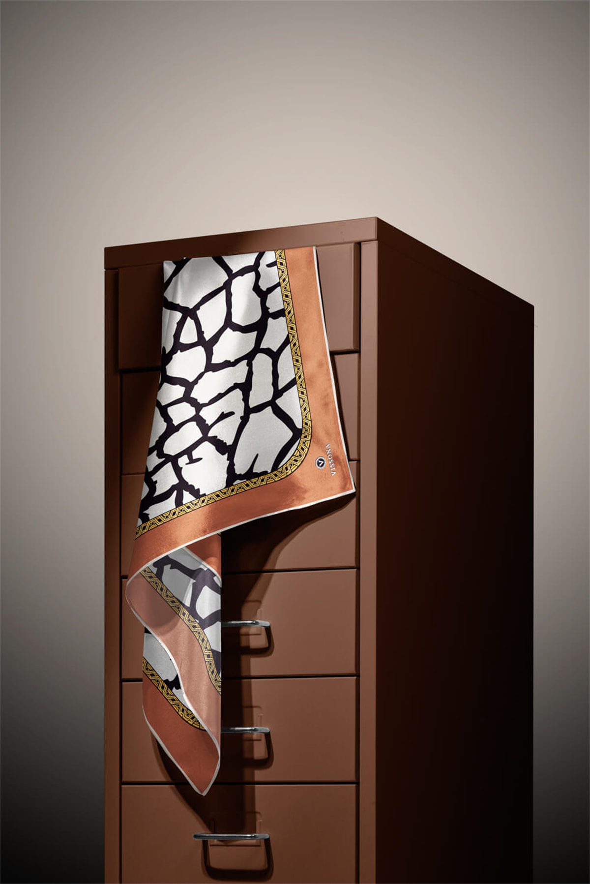 %100 Twill Taş Desenli Bakır - Krem Renkli 90x90 Eşarp Dikim Şekli: El Dikişi