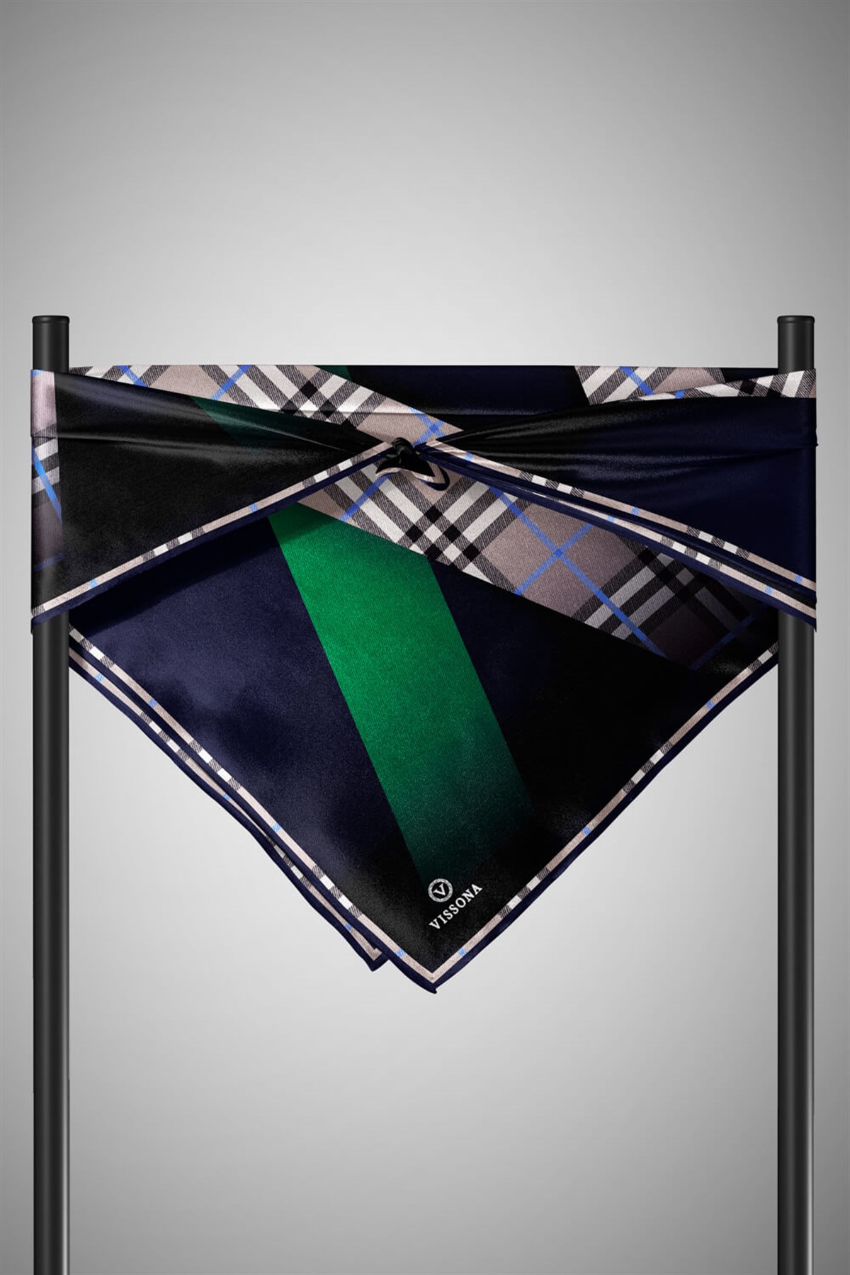 %100 Twill İpek Ekose Desenli Zümrüt Yeşili - Lacivert Renkli 90x90 Eşarp Dikim Şekli : El Dikişi