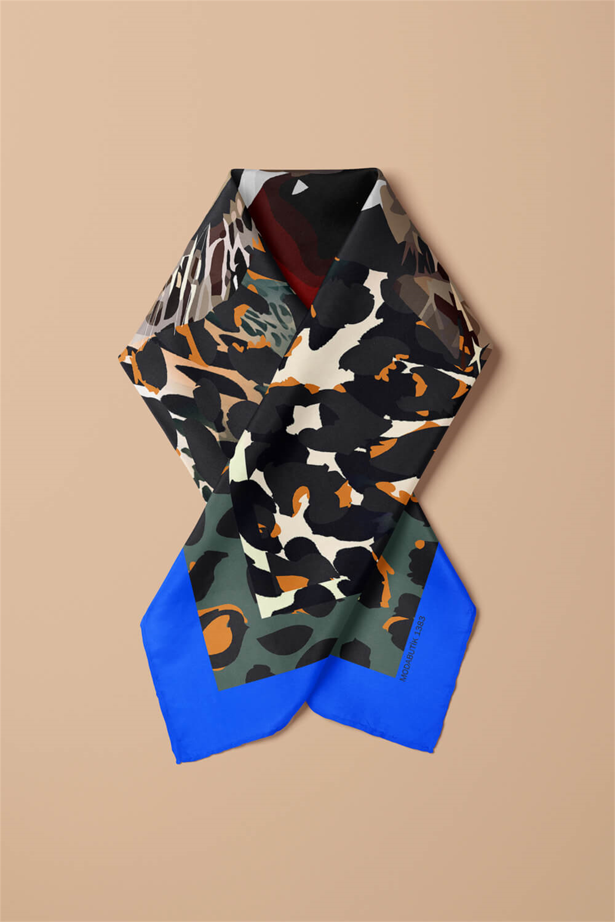 Kadın Krem Kahve Kaplan Desenli 50x50 Bandana