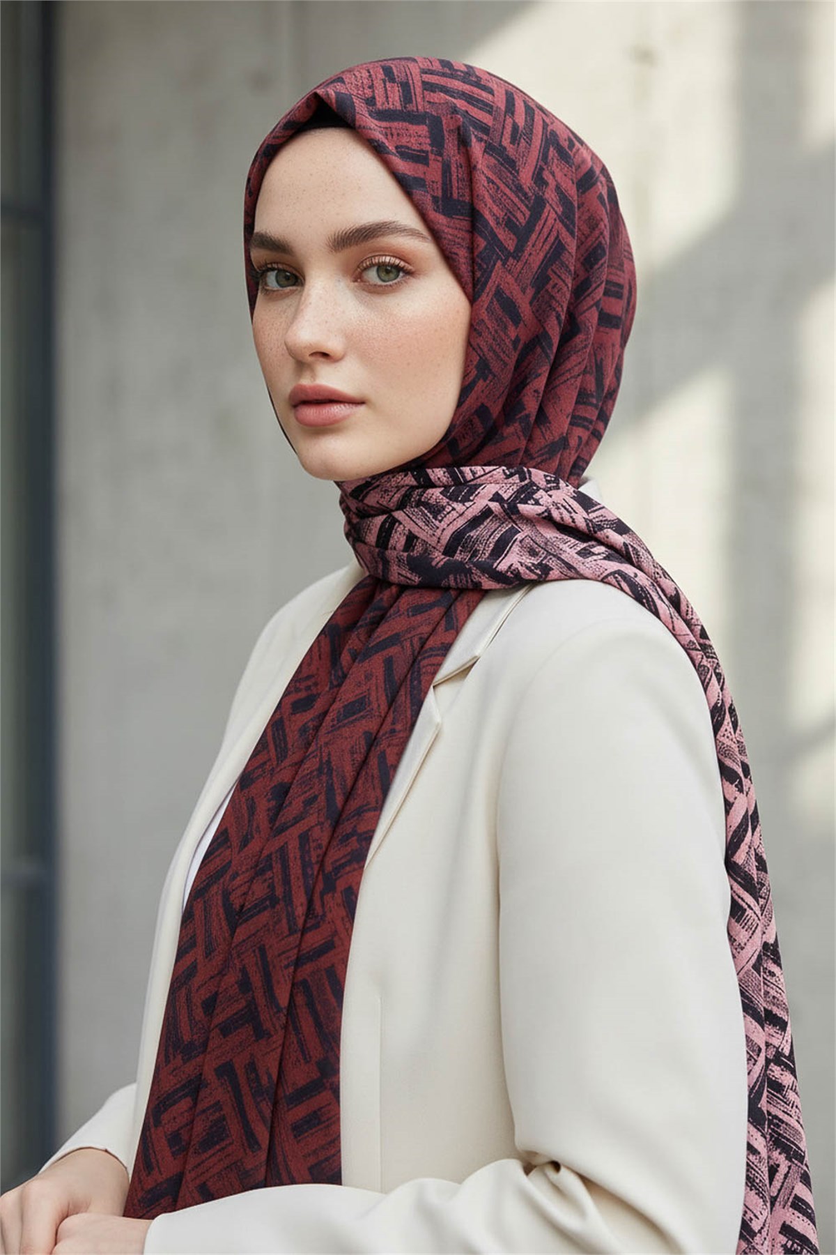KREP DEGRADELİ ÇİZGİ DESENLİ PUDRA RENKLİ 75X195 KIRIŞMAZ ŞAL