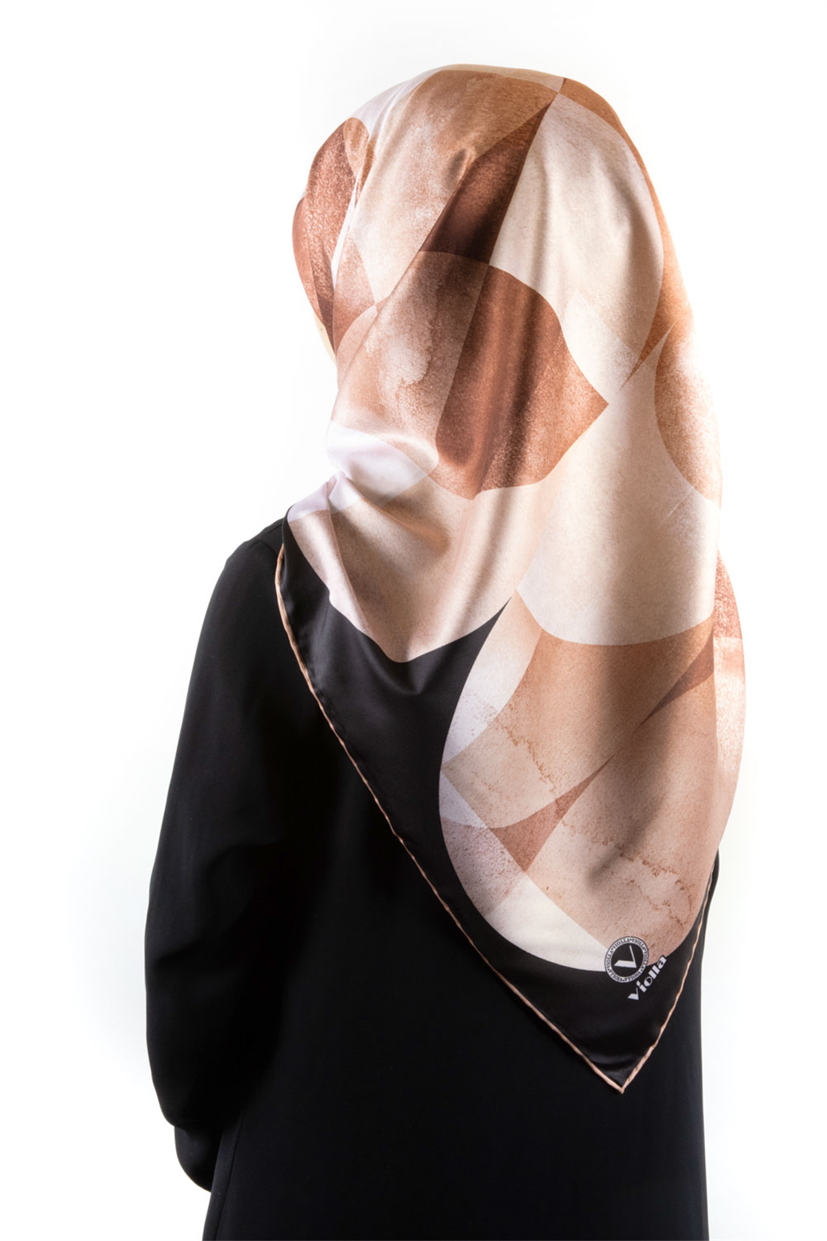 Twill Geometrik Desenli Somon Renkli 90x90 Eşarp (İpek İçermez)Kenar Dikiş Şekli El Dikişli