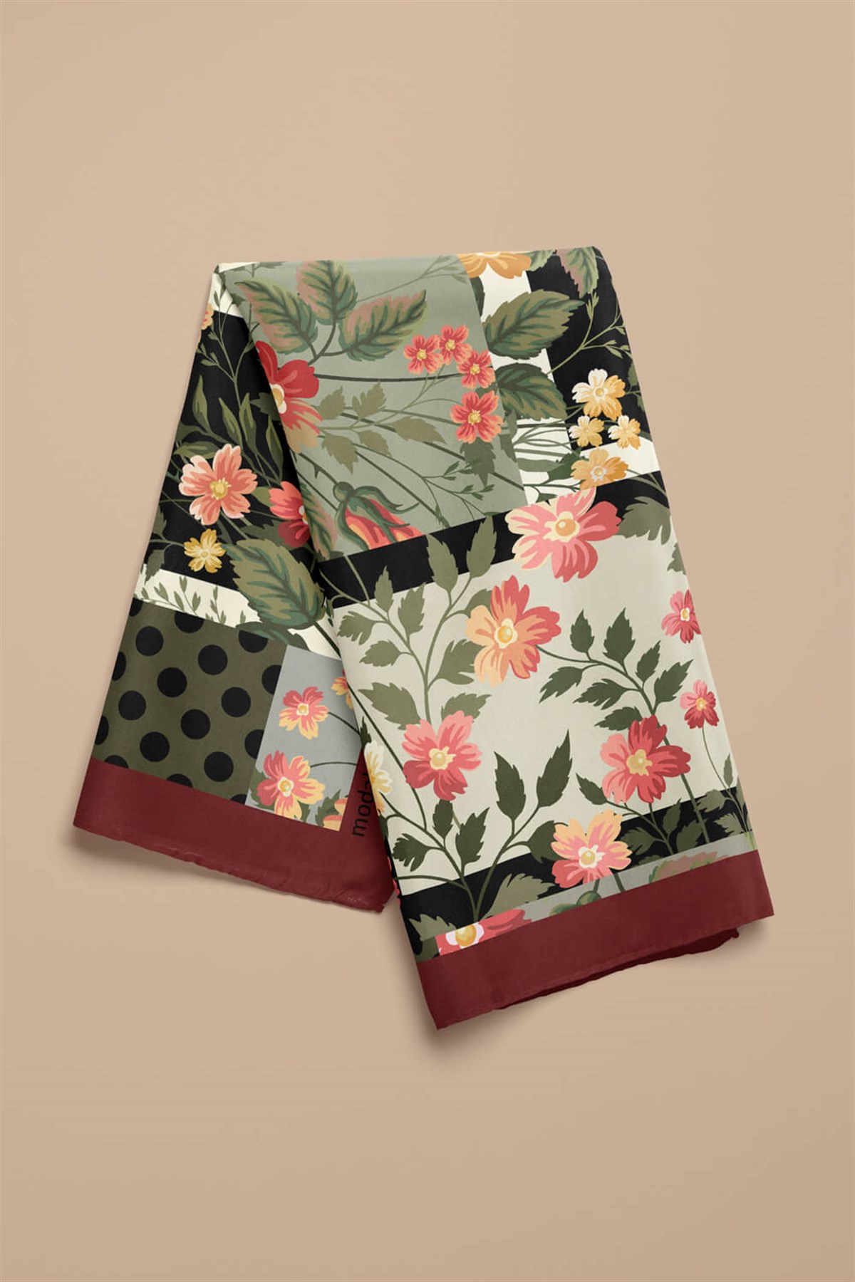 Y31 Kadın Patchwork Desenli Bandana 50x50 Yeşil DG0390-22
