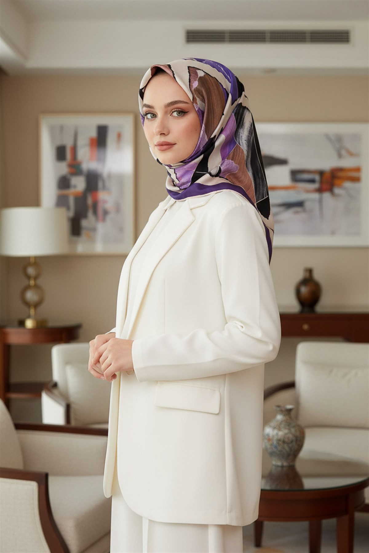 %100 Twill İpek Geometrik Desenli Mor - Pembe Renkli 90x90 Eşarp Dikim Şekli : El Dikişi