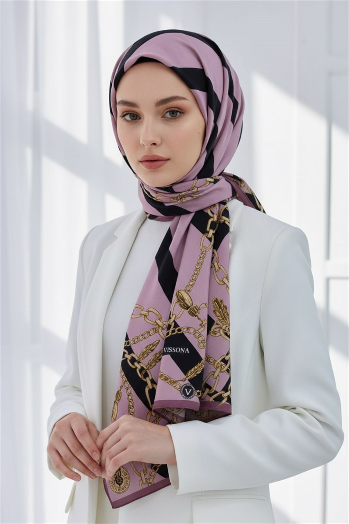 KREP ÇİZGİLİ VE ZİNCİR DESENLİ PUDRA RENKLİ 75X195 KIRIŞMAZ ŞAL