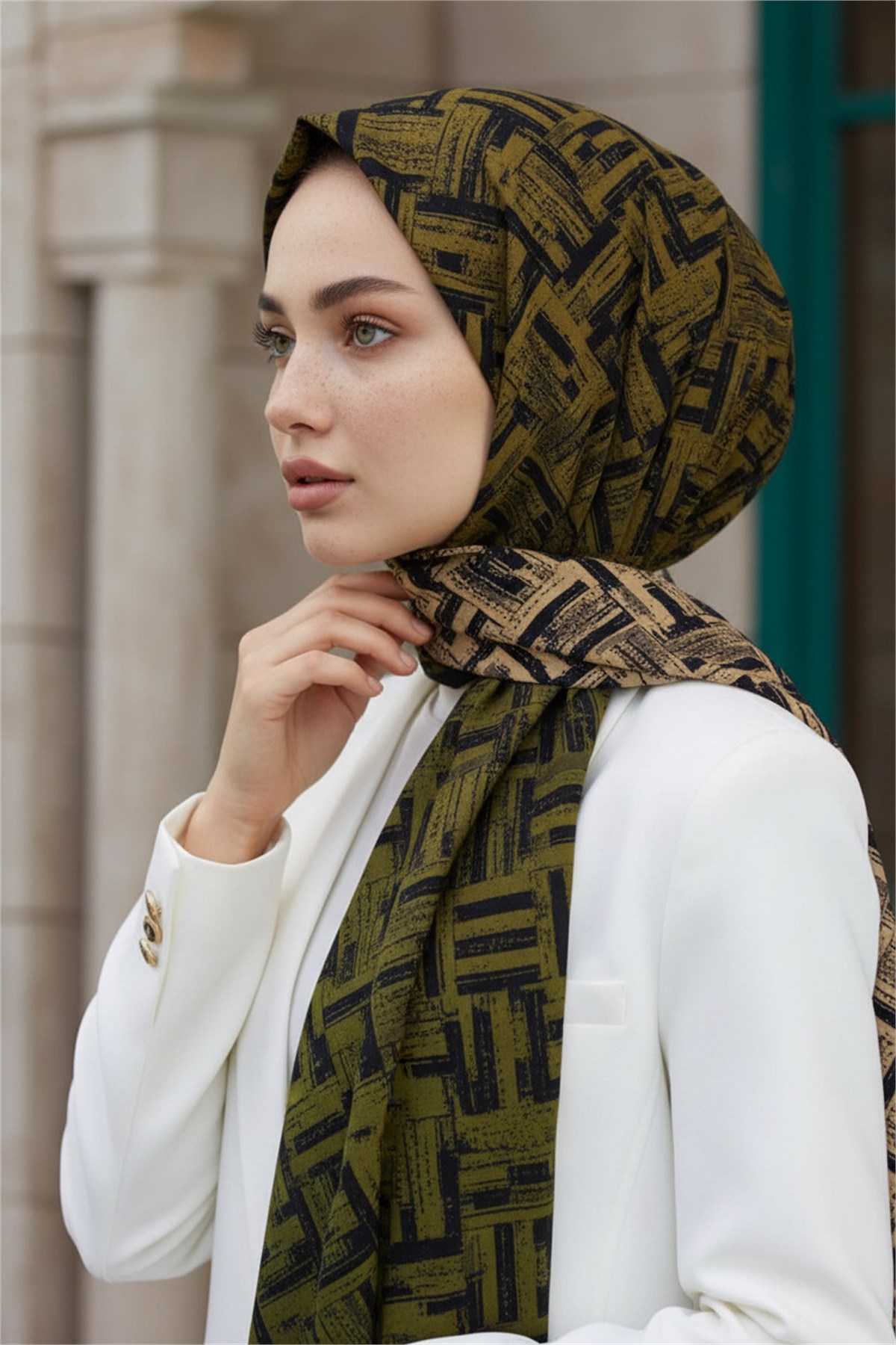 KREP DEGRADELİ ÇİZGİ DESENLİ HAKİ RENKLİ 75X195 KIRIŞMAZ ŞAL