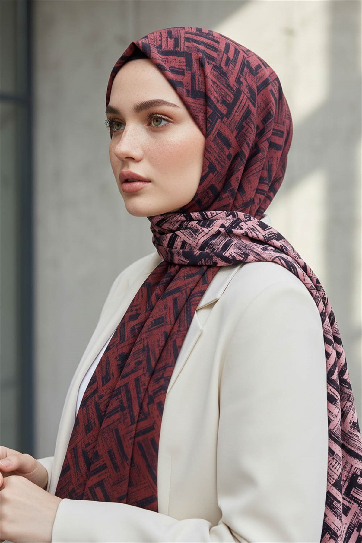 KREP DEGRADELİ ÇİZGİ DESENLİ PUDRA RENKLİ 75X195 KIRIŞMAZ ŞAL